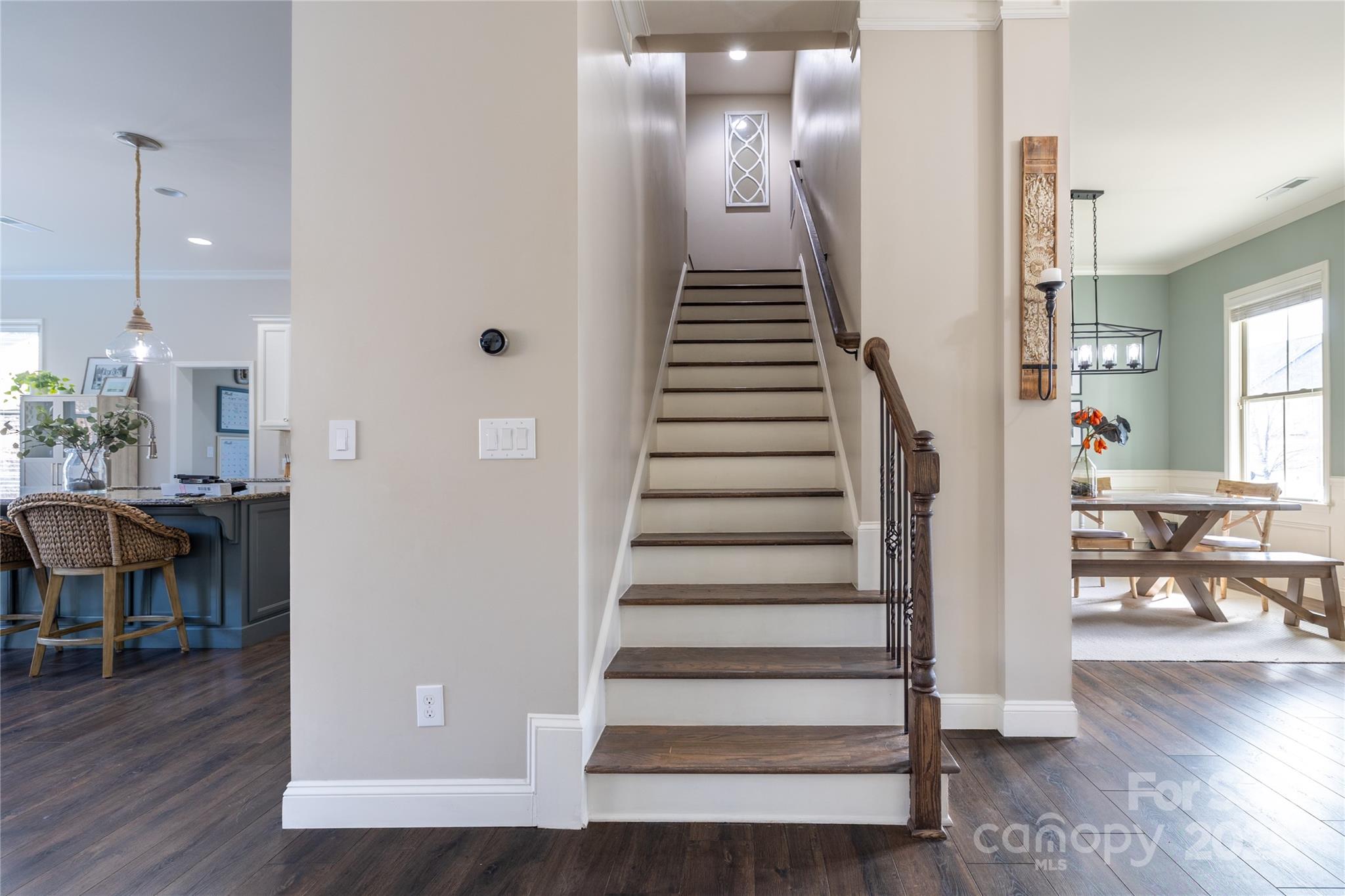 1005 Dunwoody Drive