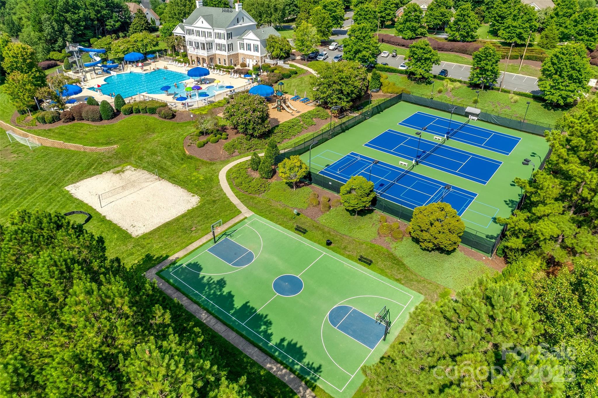 1005 Dunwoody Drive