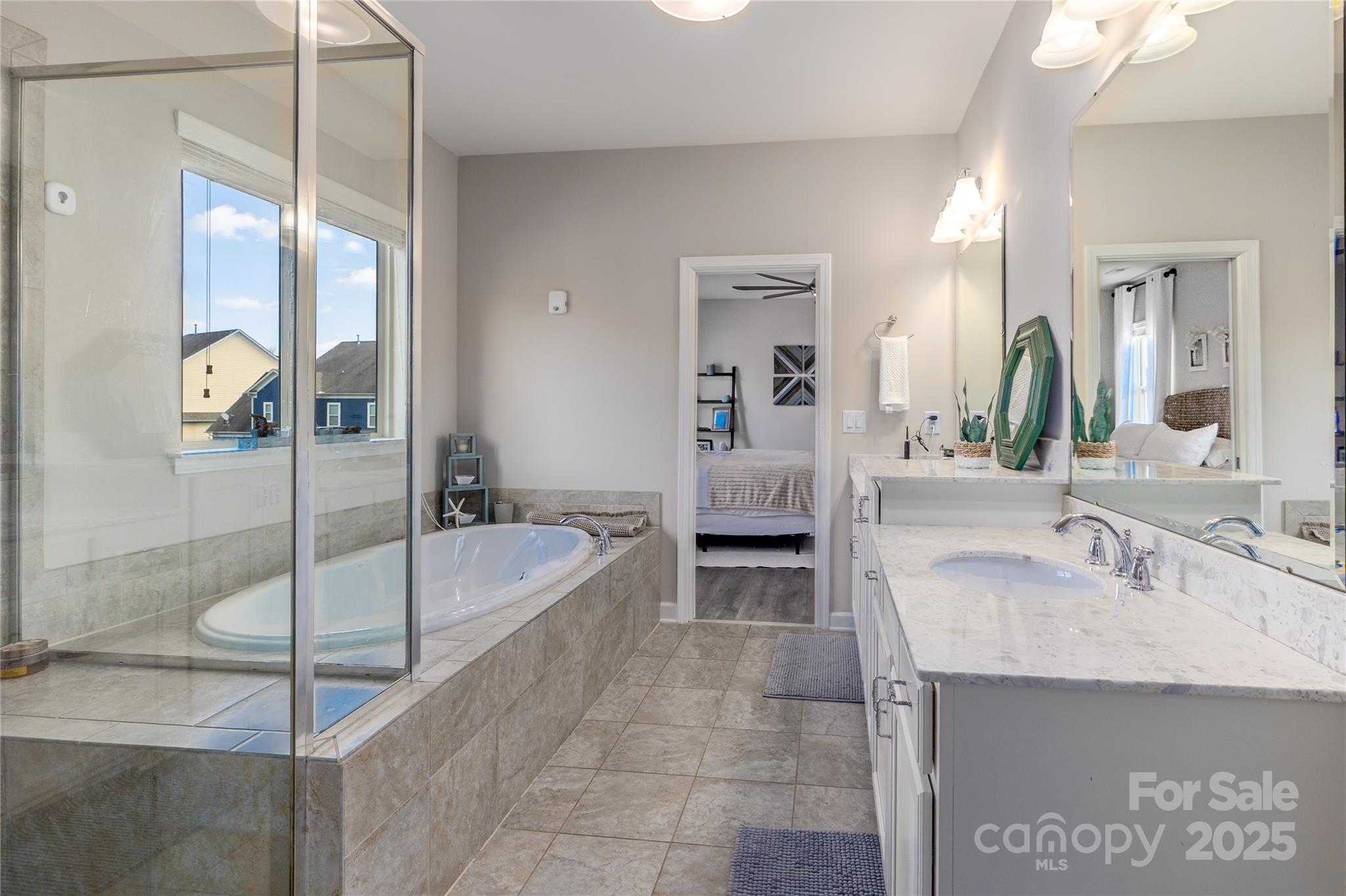 1005 Dunwoody Drive
