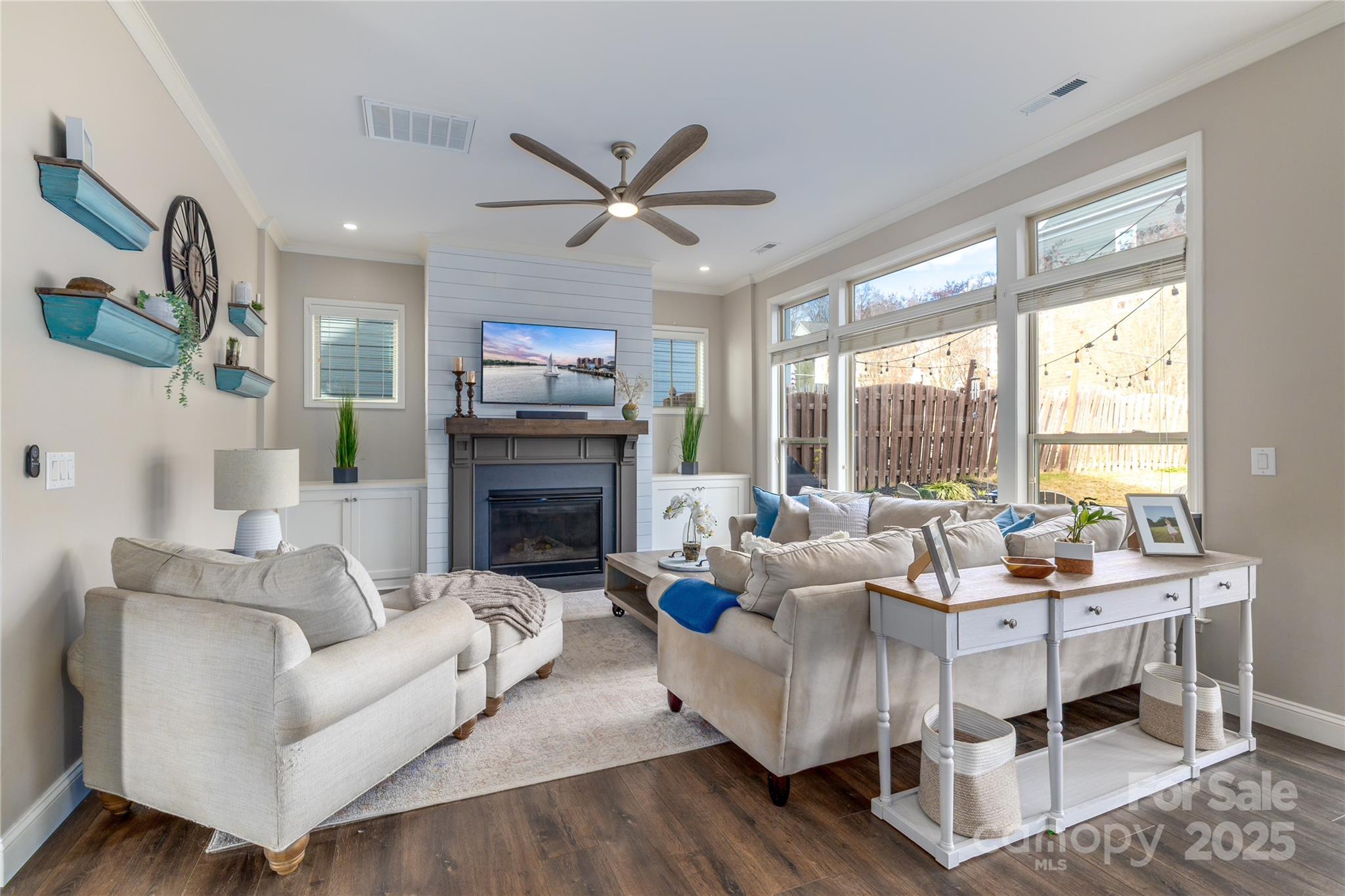 1005 Dunwoody Drive