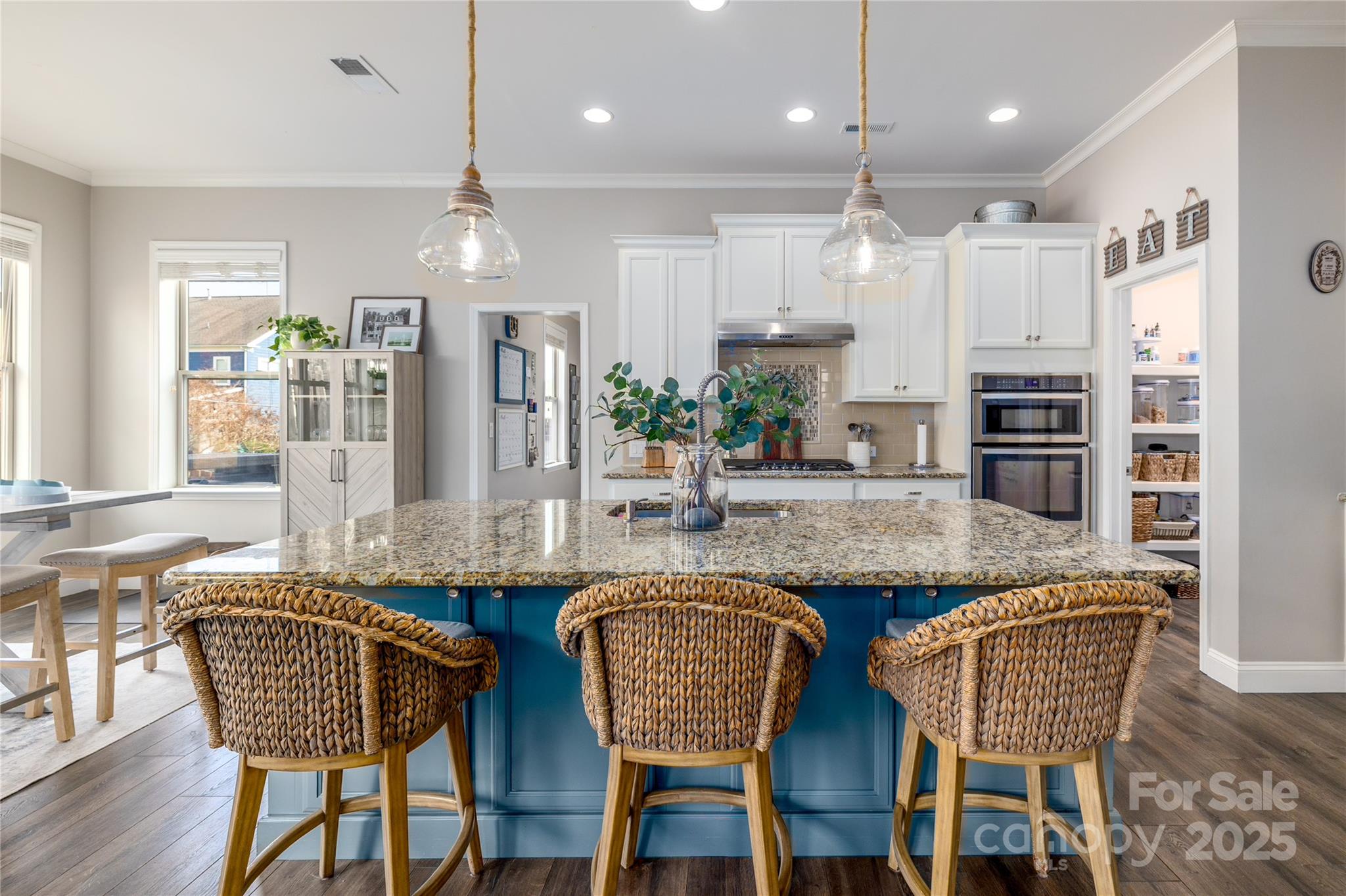 1005 Dunwoody Drive