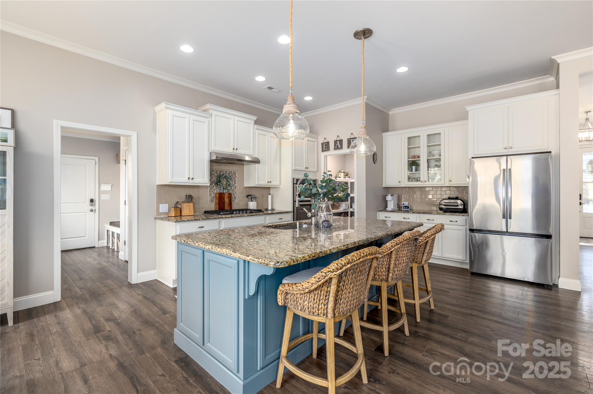 1005 Dunwoody Drive