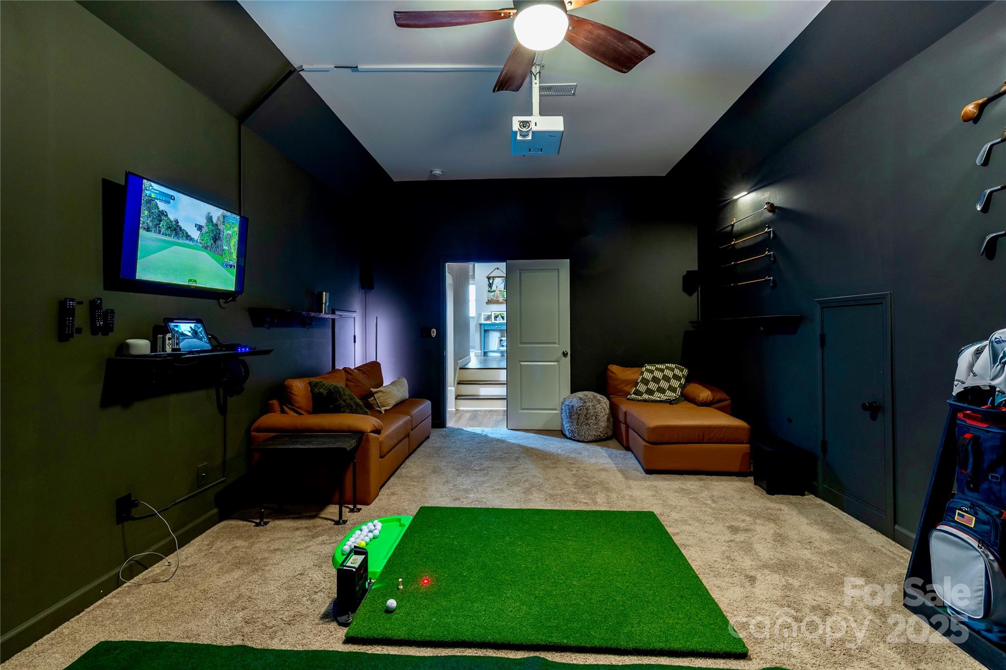 1005 Dunwoody Drive