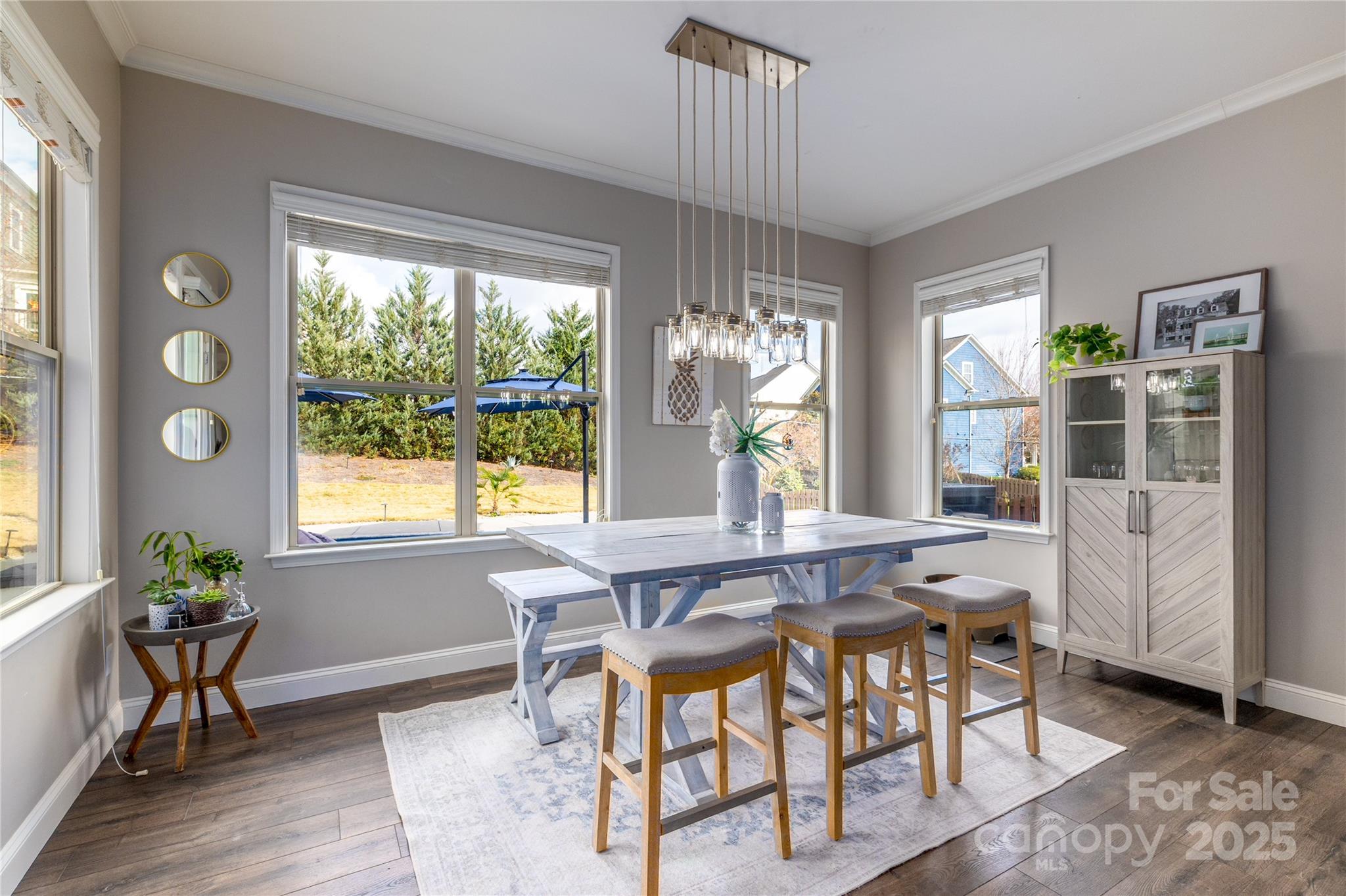 1005 Dunwoody Drive
