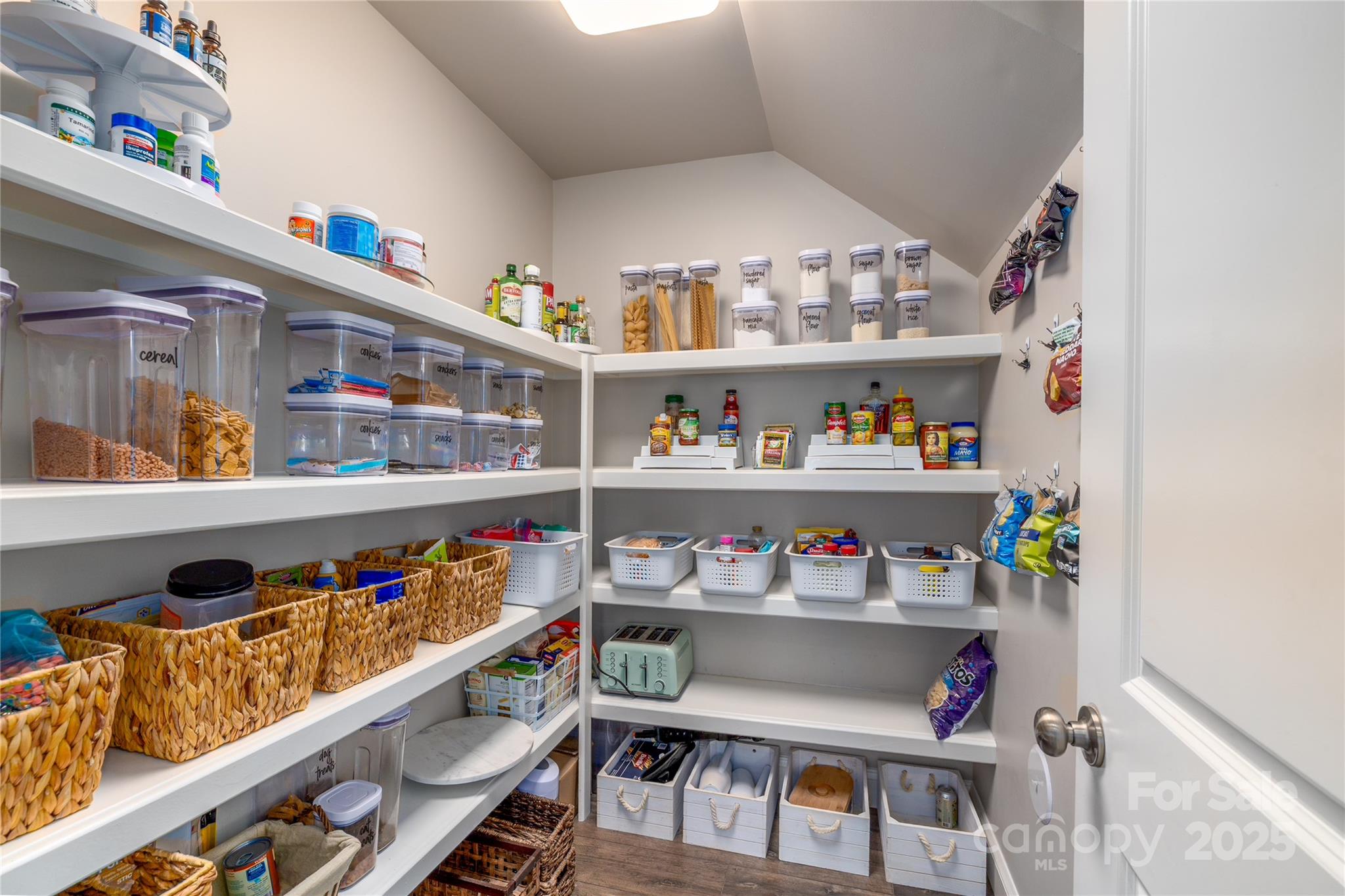 1005 Dunwoody Drive