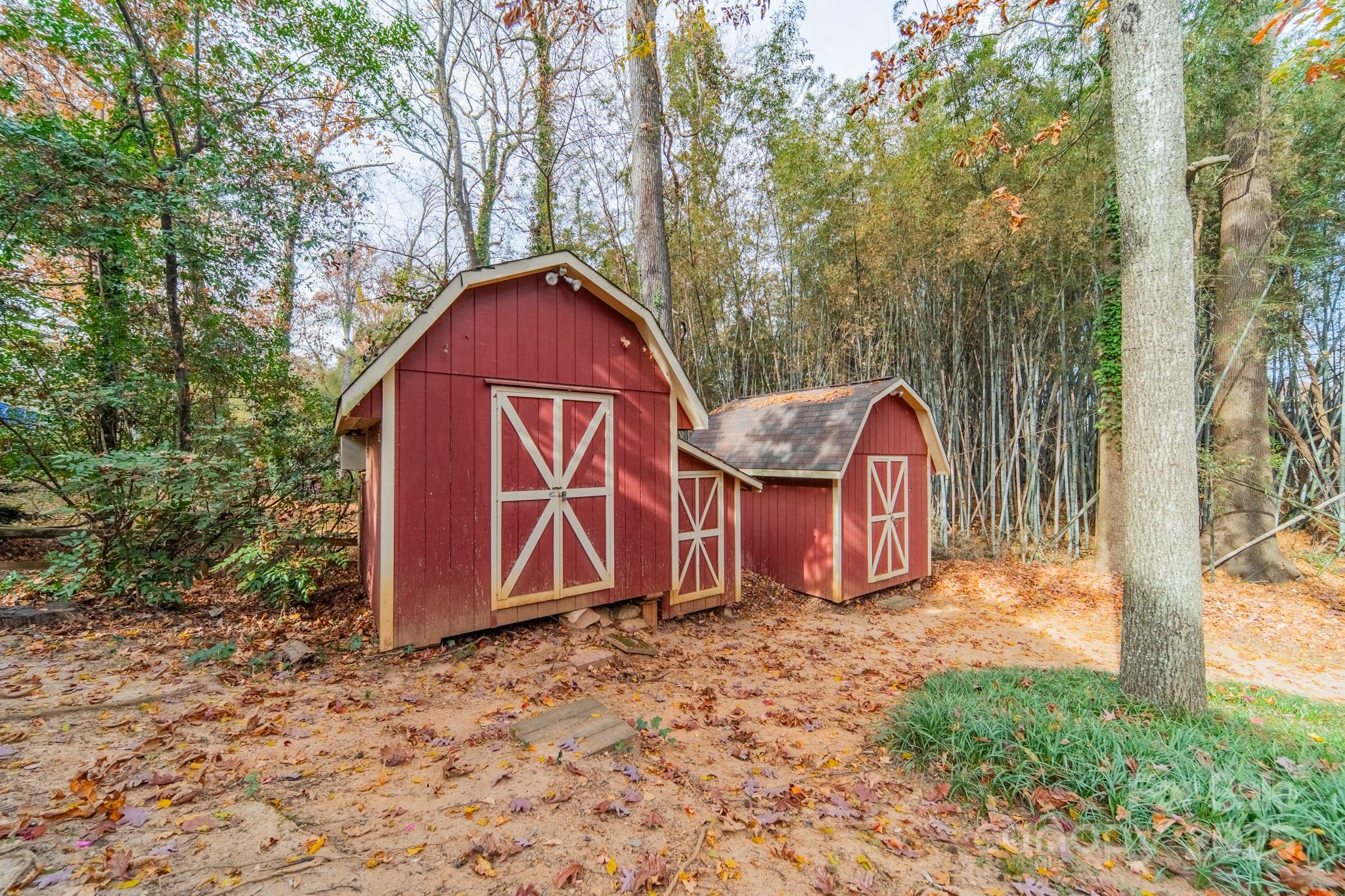 3221 Northampton Drive