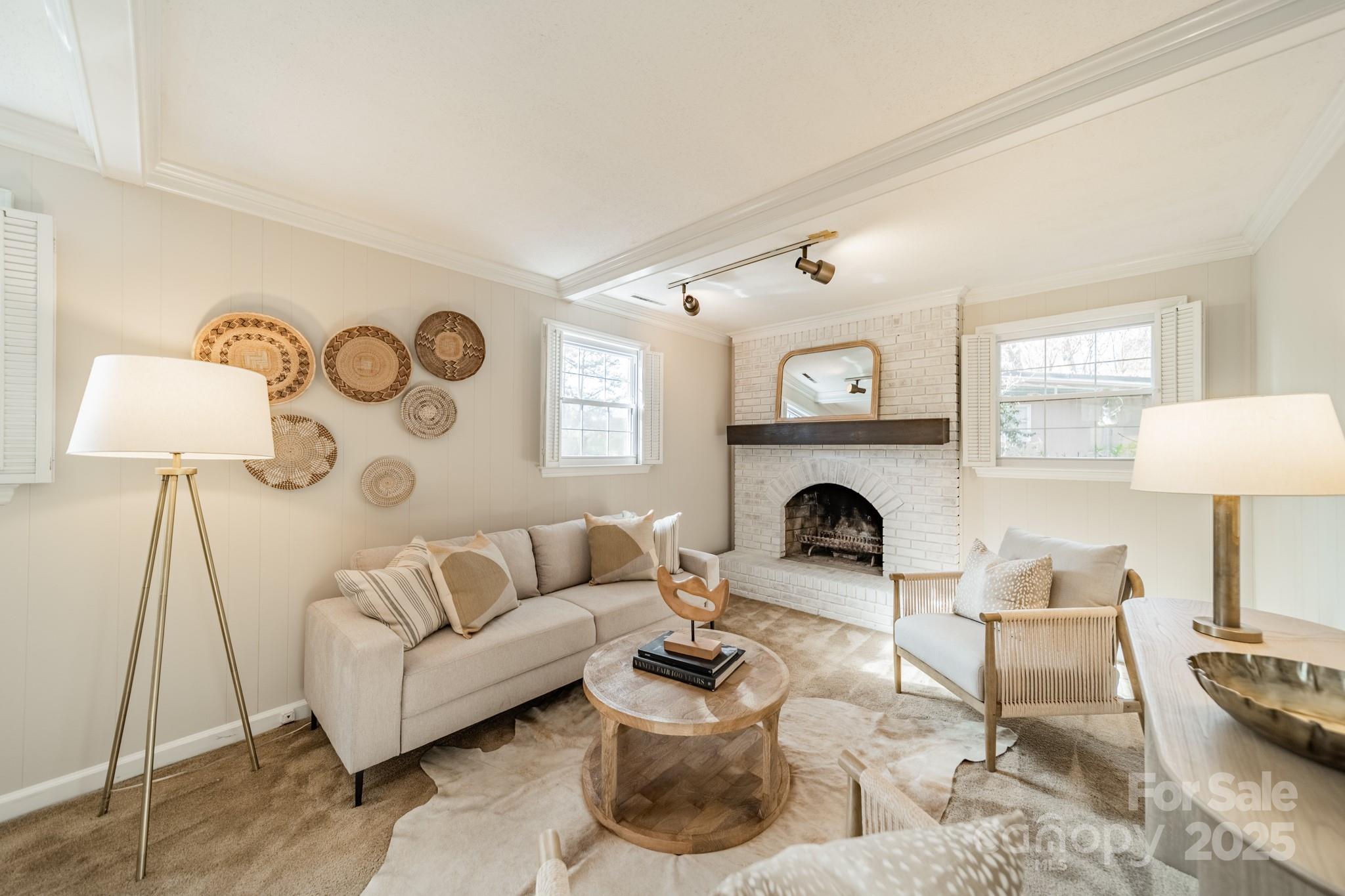 3221 Northampton Drive
