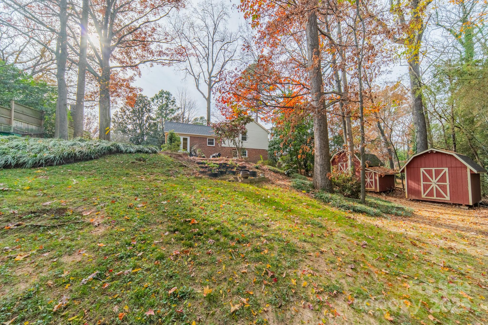 3221 Northampton Drive