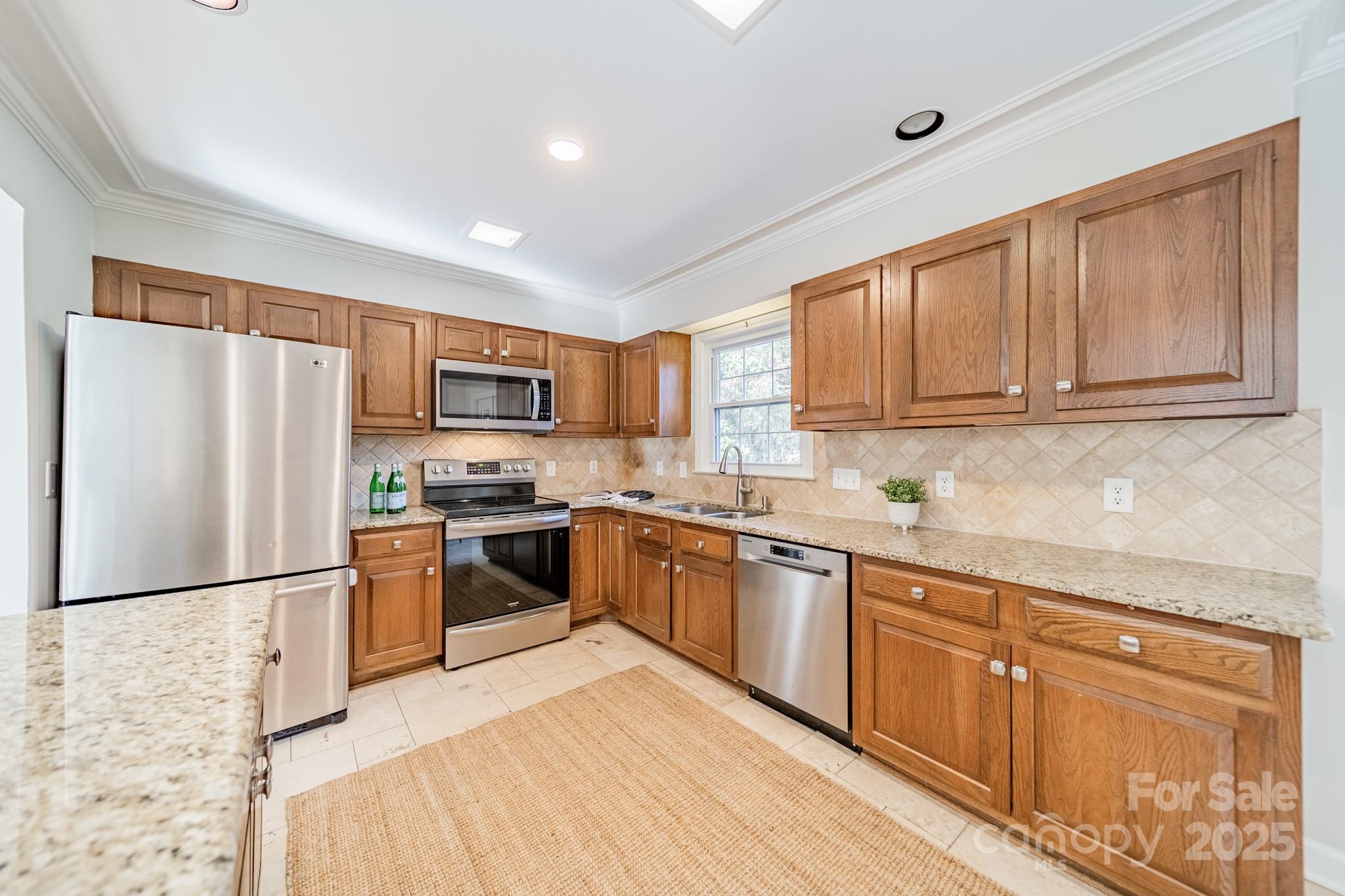 3221 Northampton Drive