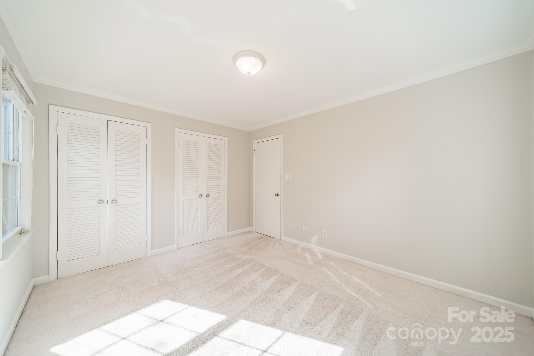 3221 Northampton Drive
