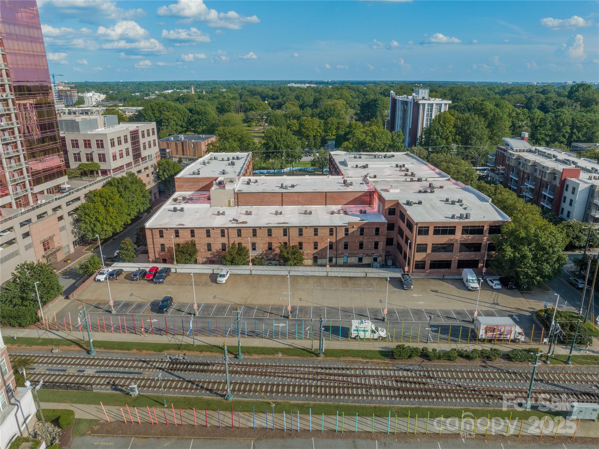 310 Arlington Avenue Unit: 321