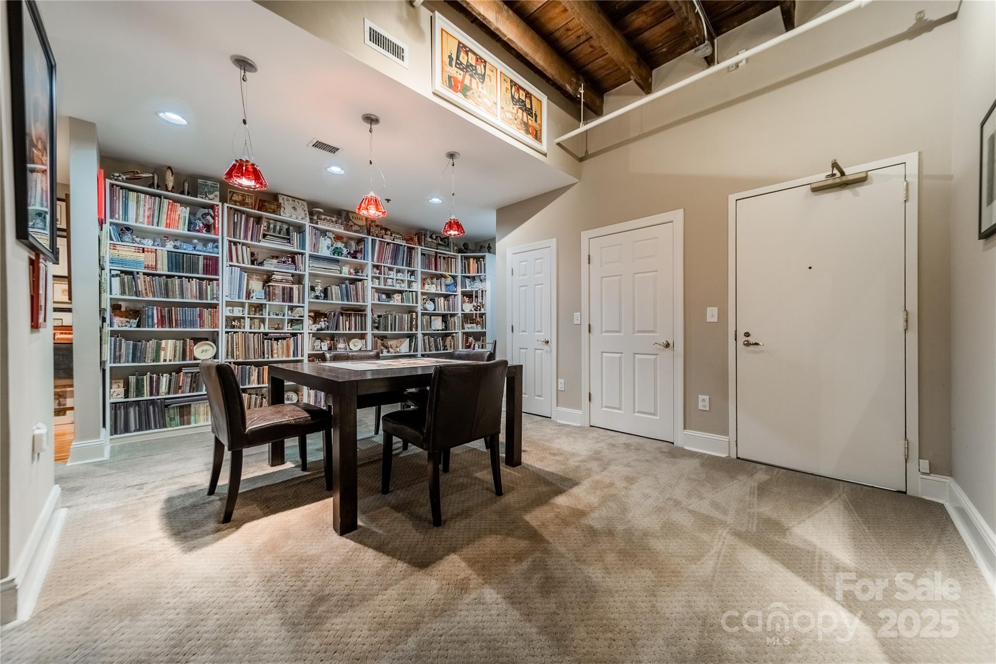 310 Arlington Avenue Unit: 319