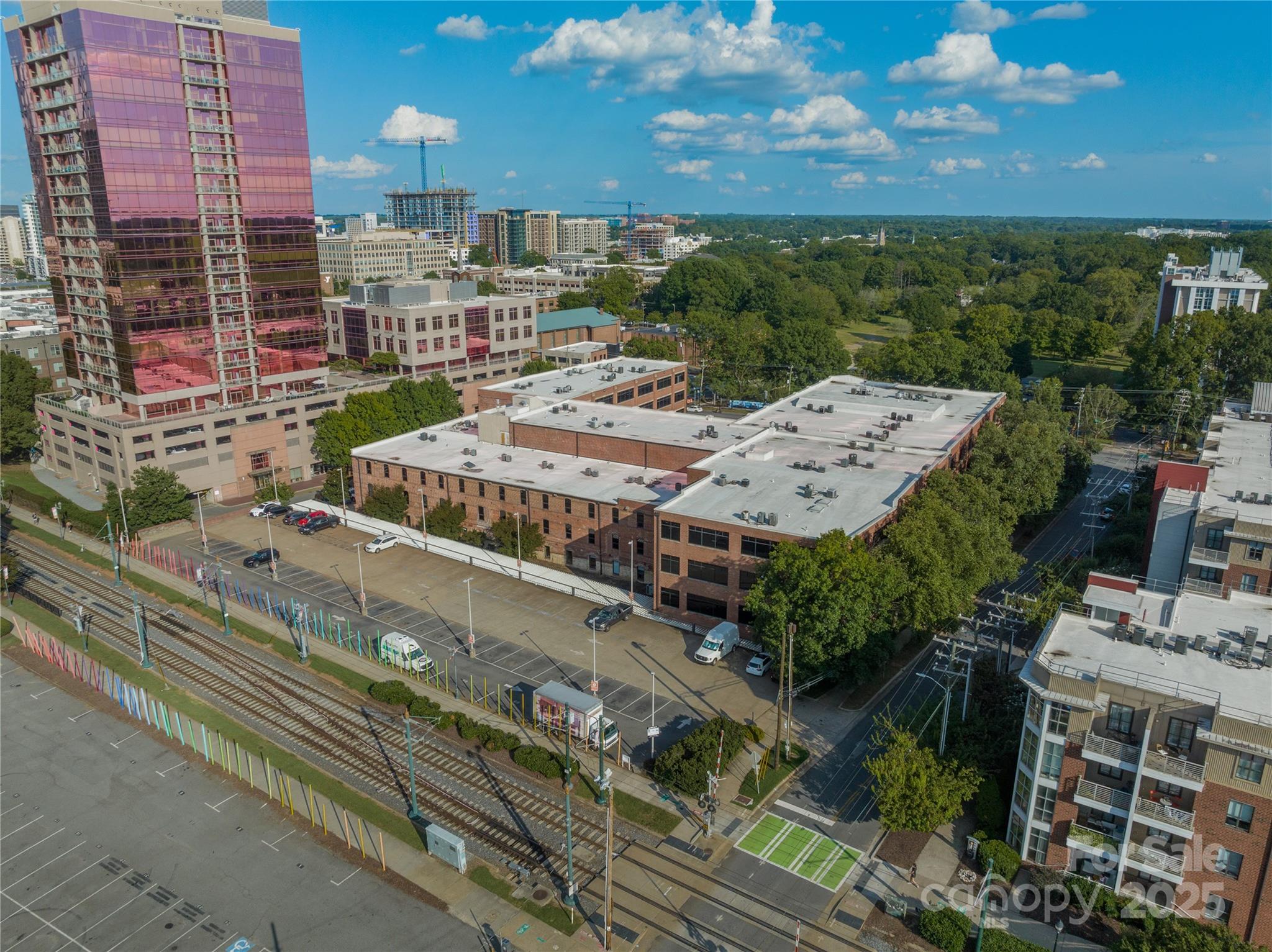 310 Arlington Avenue Unit: 319