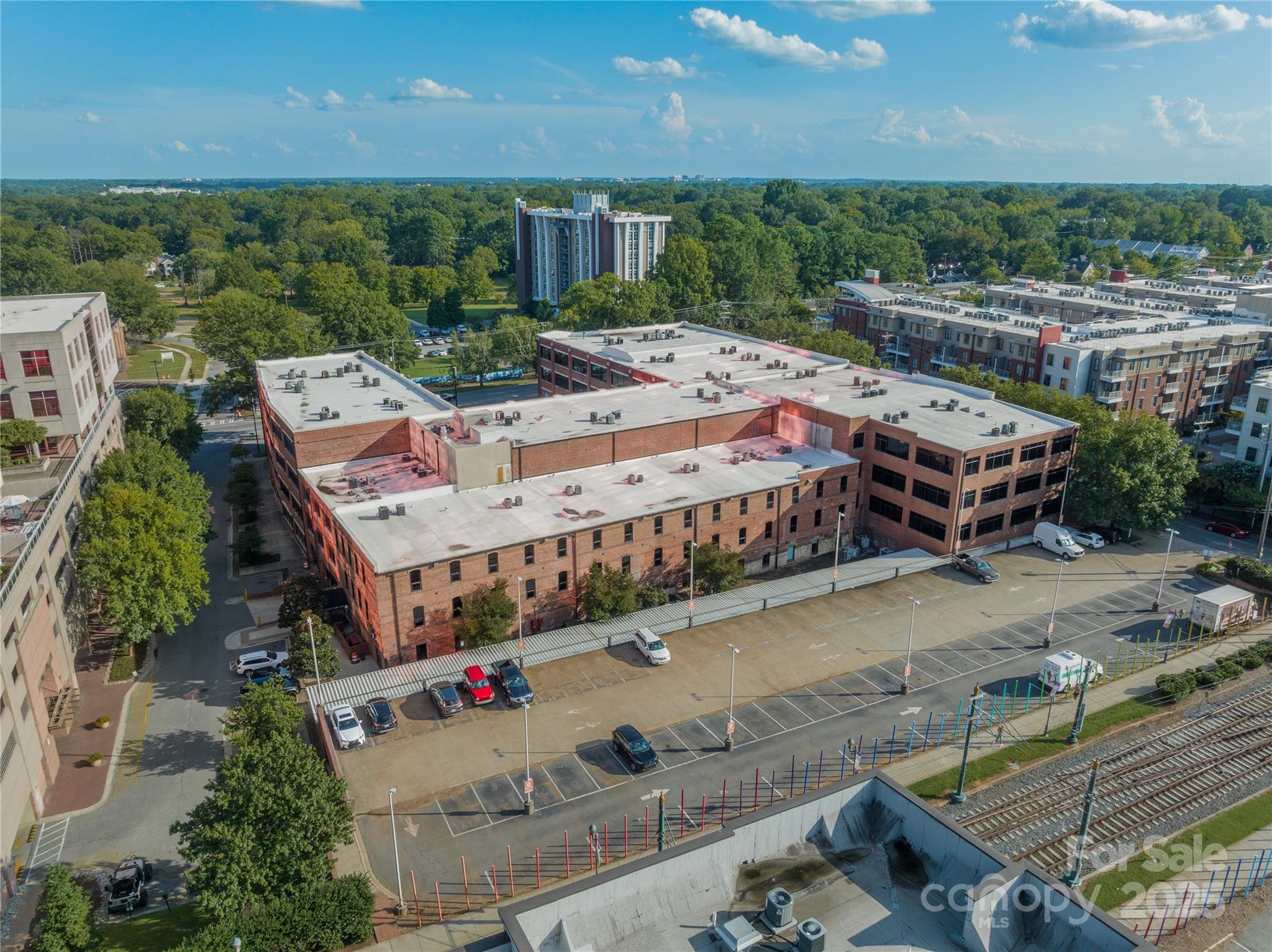 310 Arlington Avenue Unit: 319