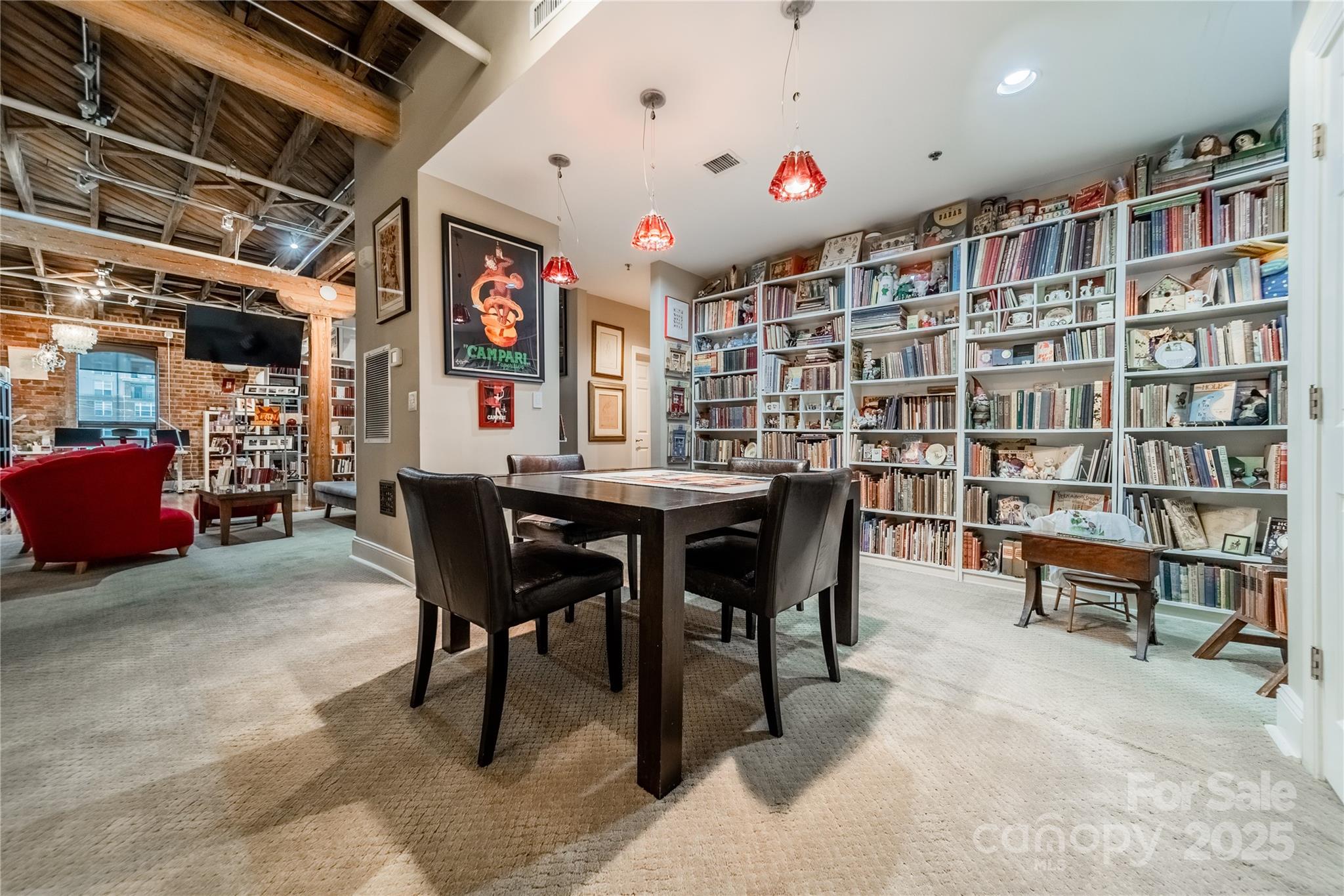 310 Arlington Avenue Unit: 319