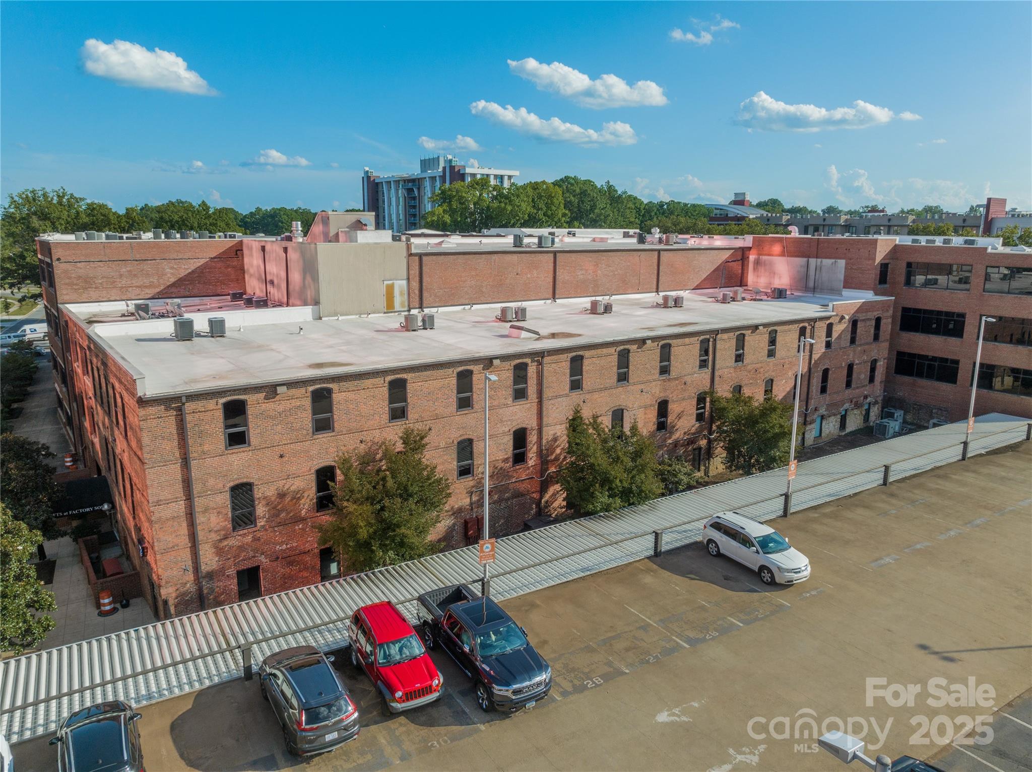 310 Arlington Avenue Unit: 319