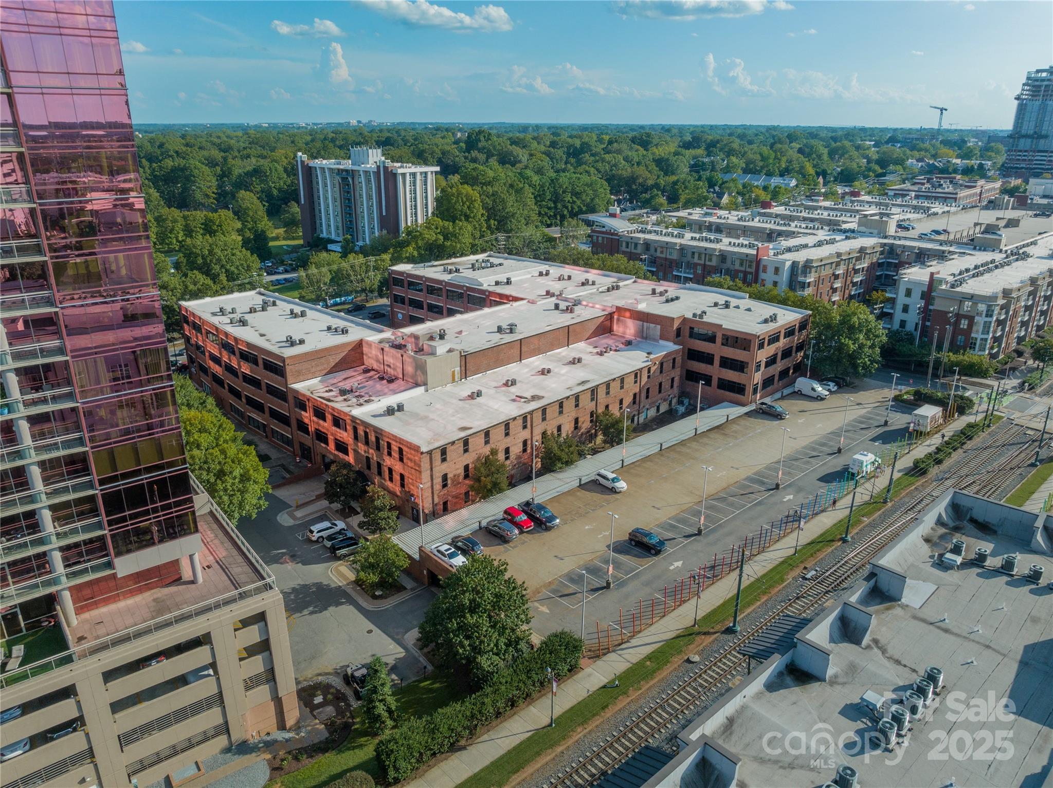 310 Arlington Avenue Unit: 317