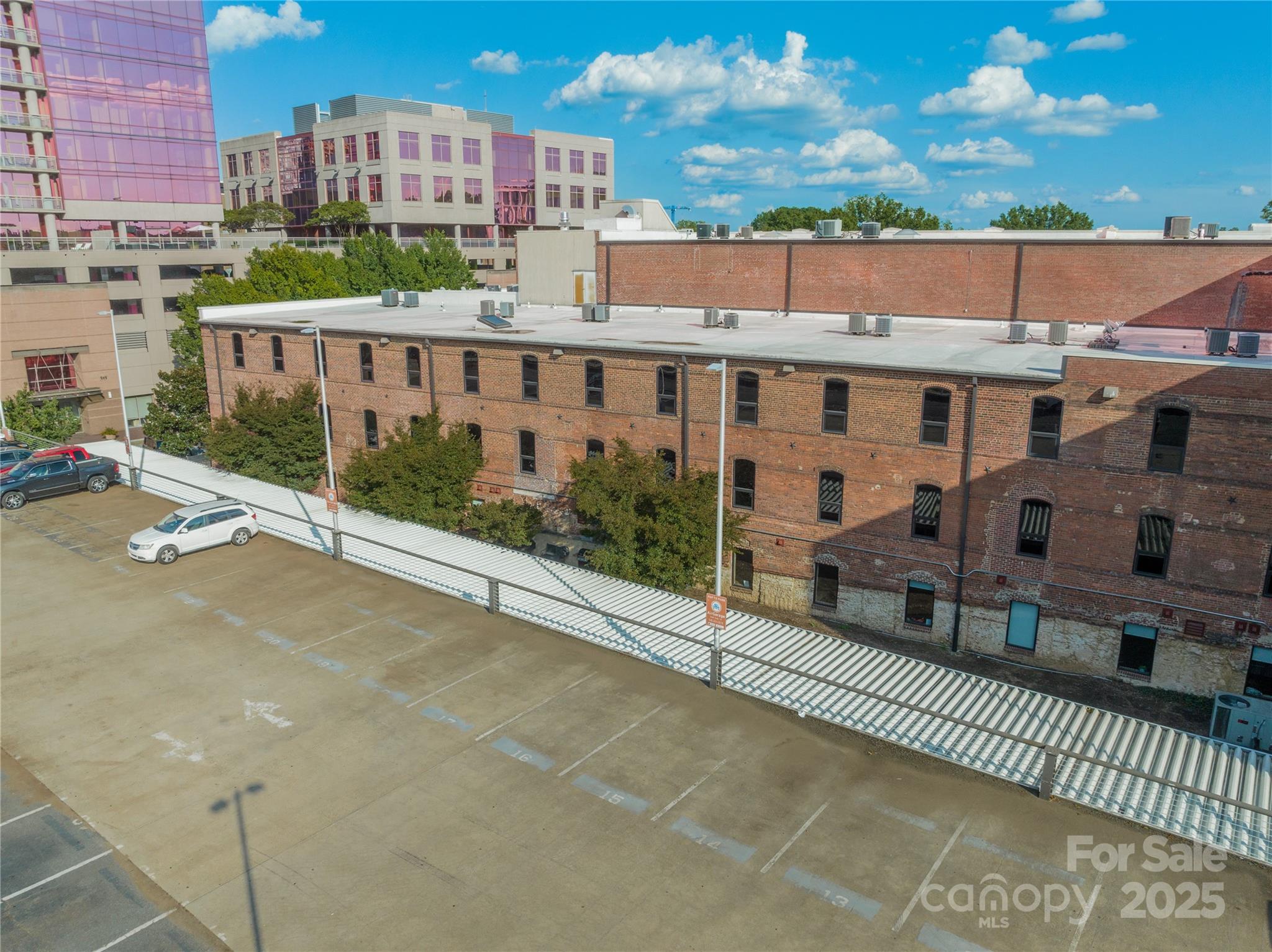 310 Arlington Avenue Unit: 317