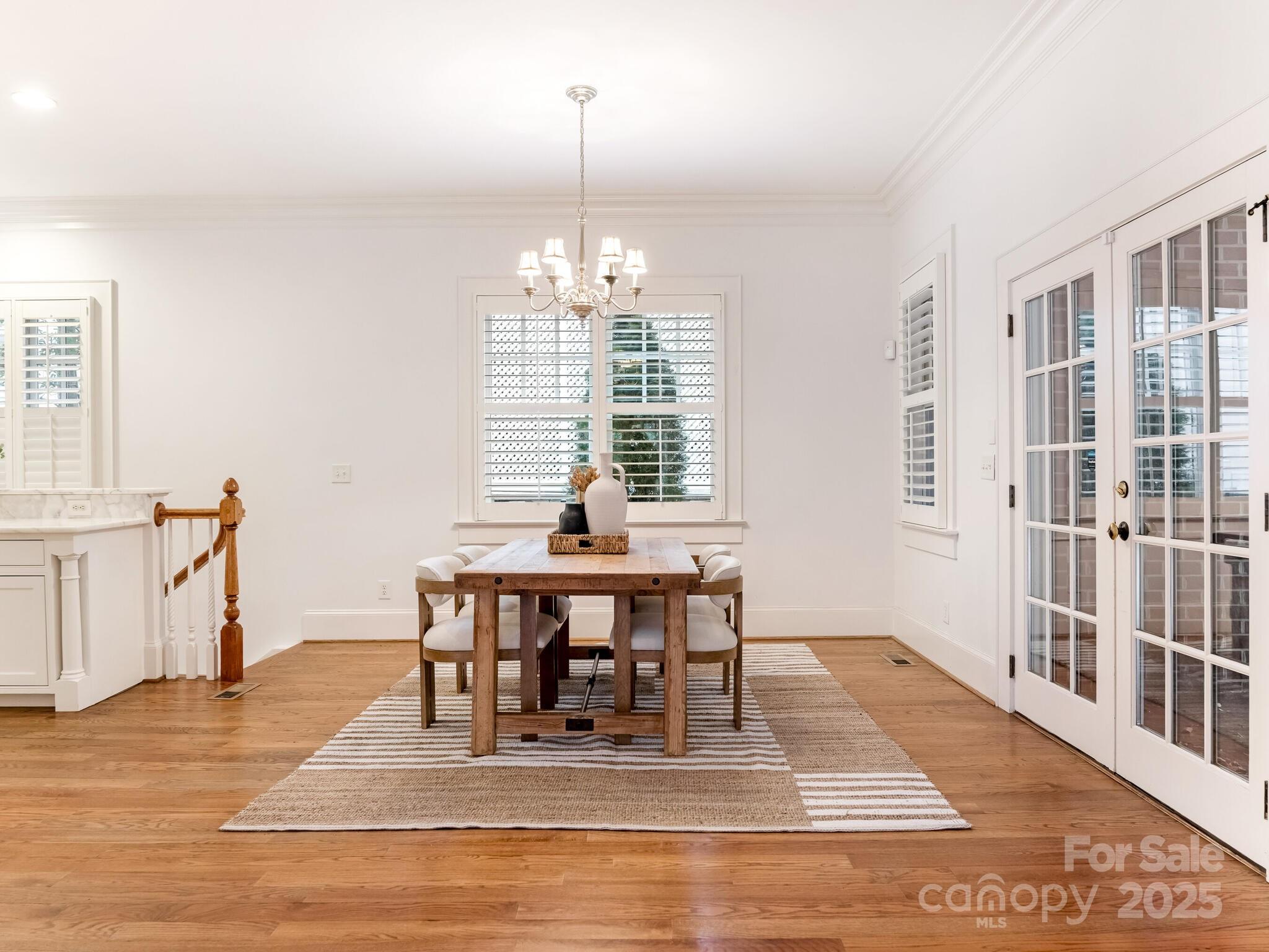 528 Meadowbrook Road