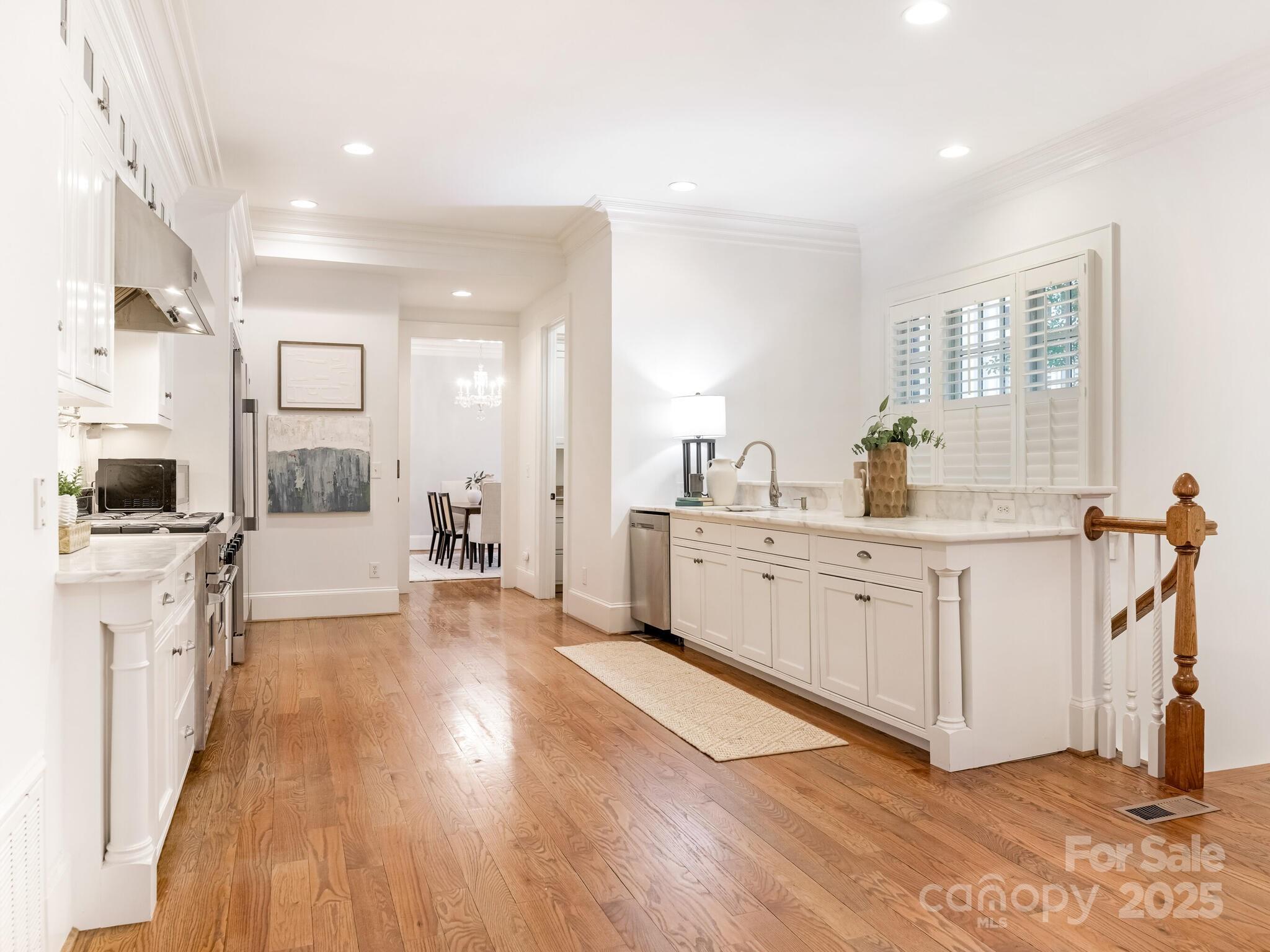 528 Meadowbrook Road