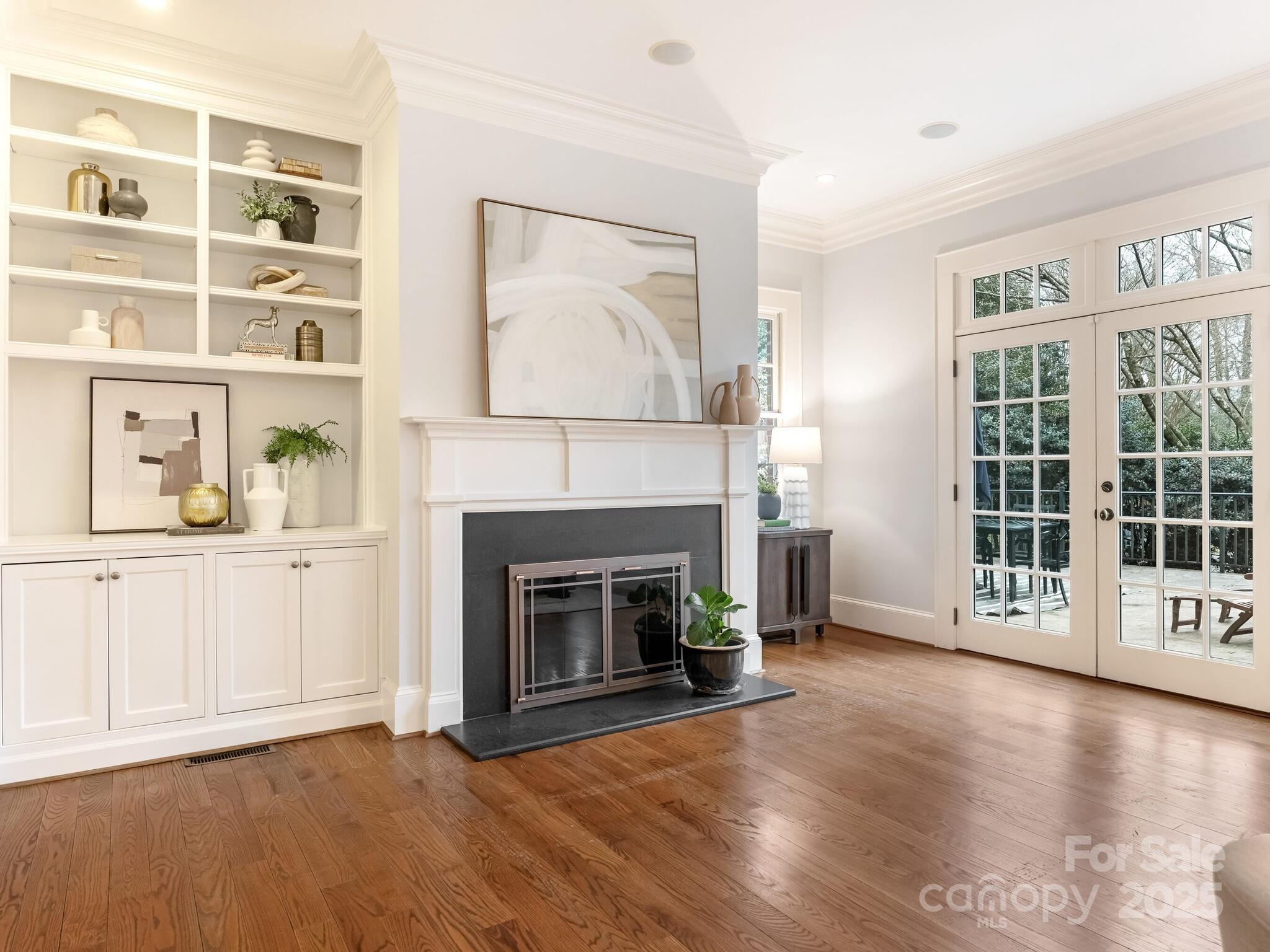 528 Meadowbrook Road