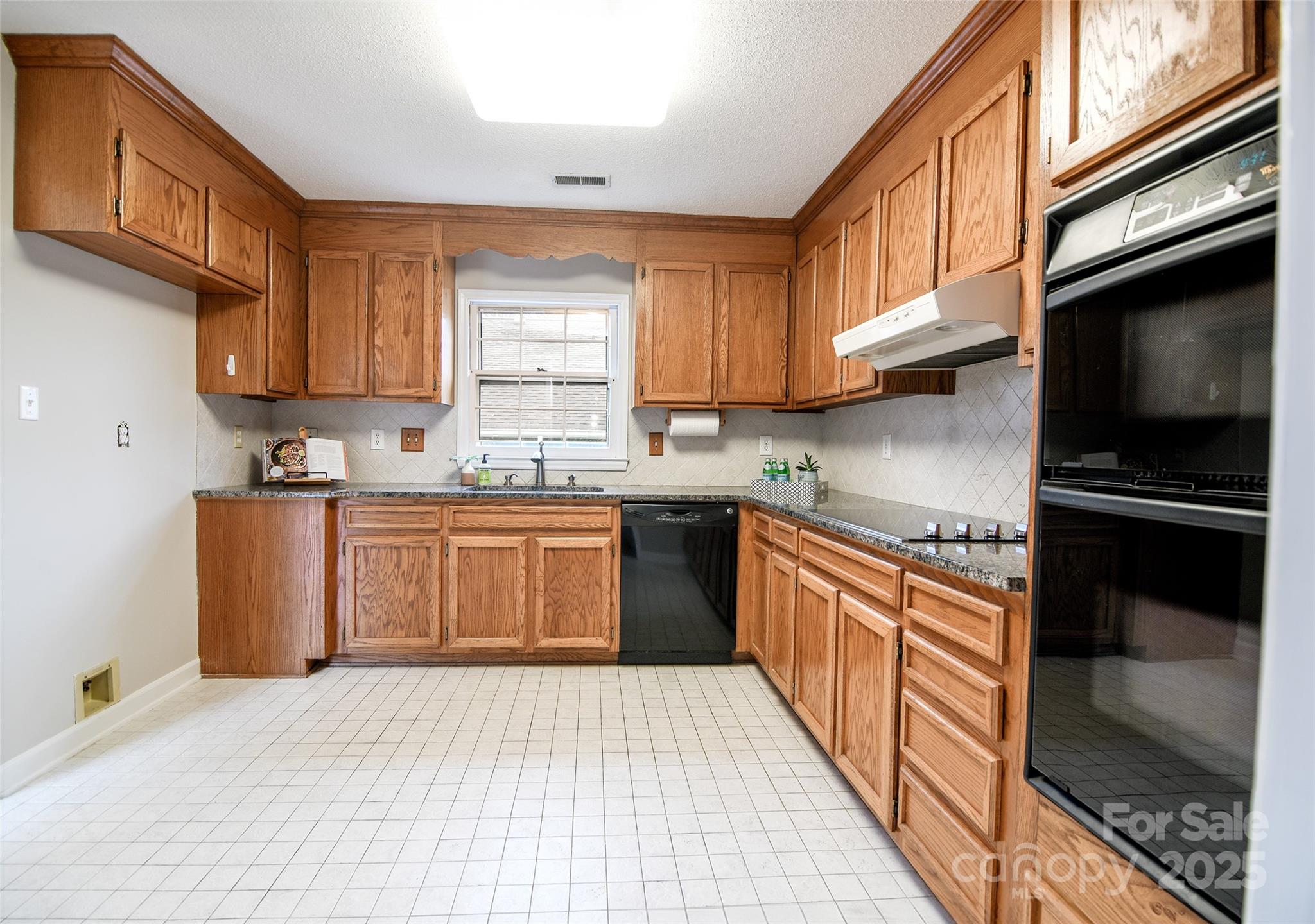 2521 Quail Lake Drive