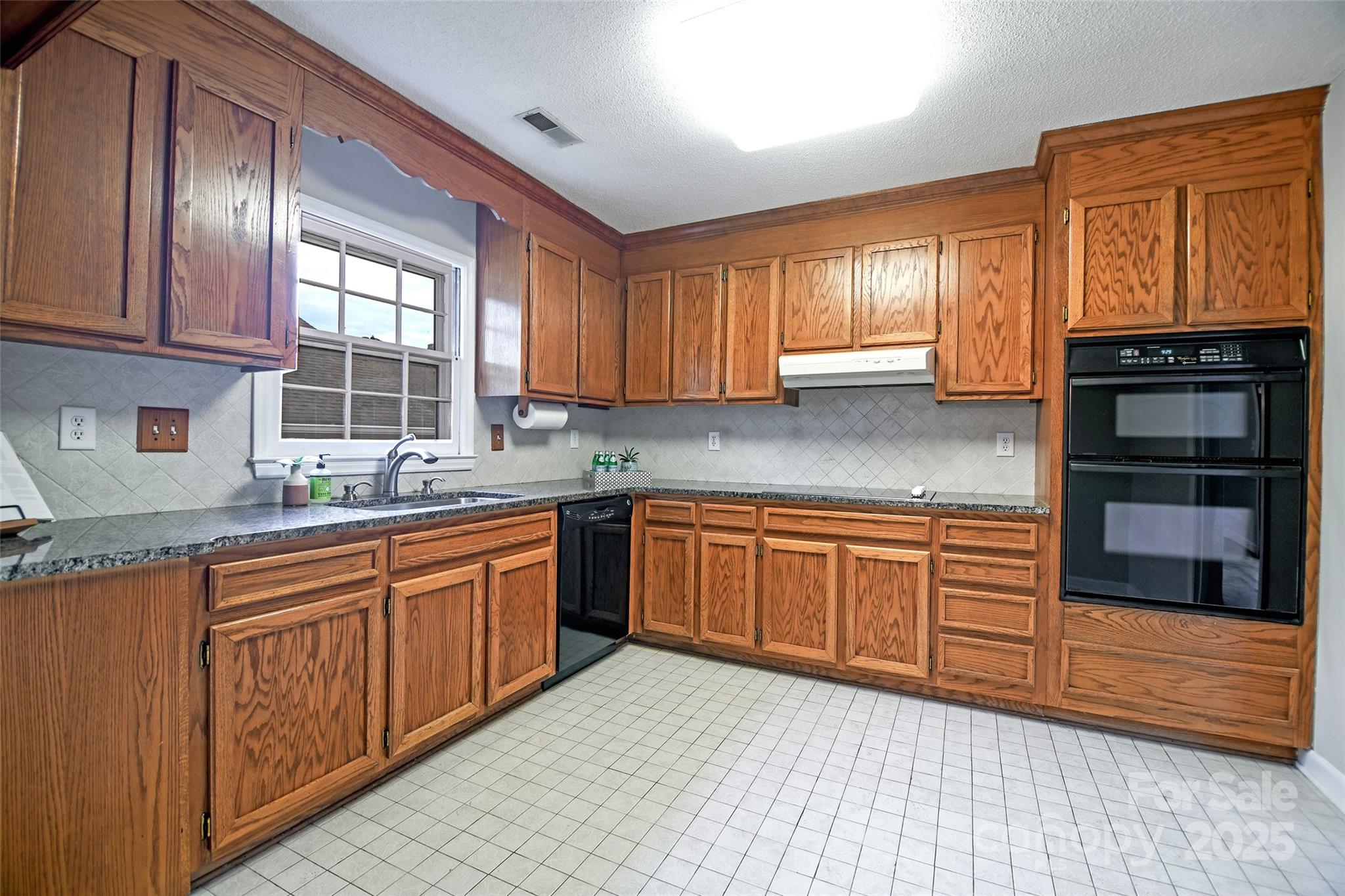 2521 Quail Lake Drive
