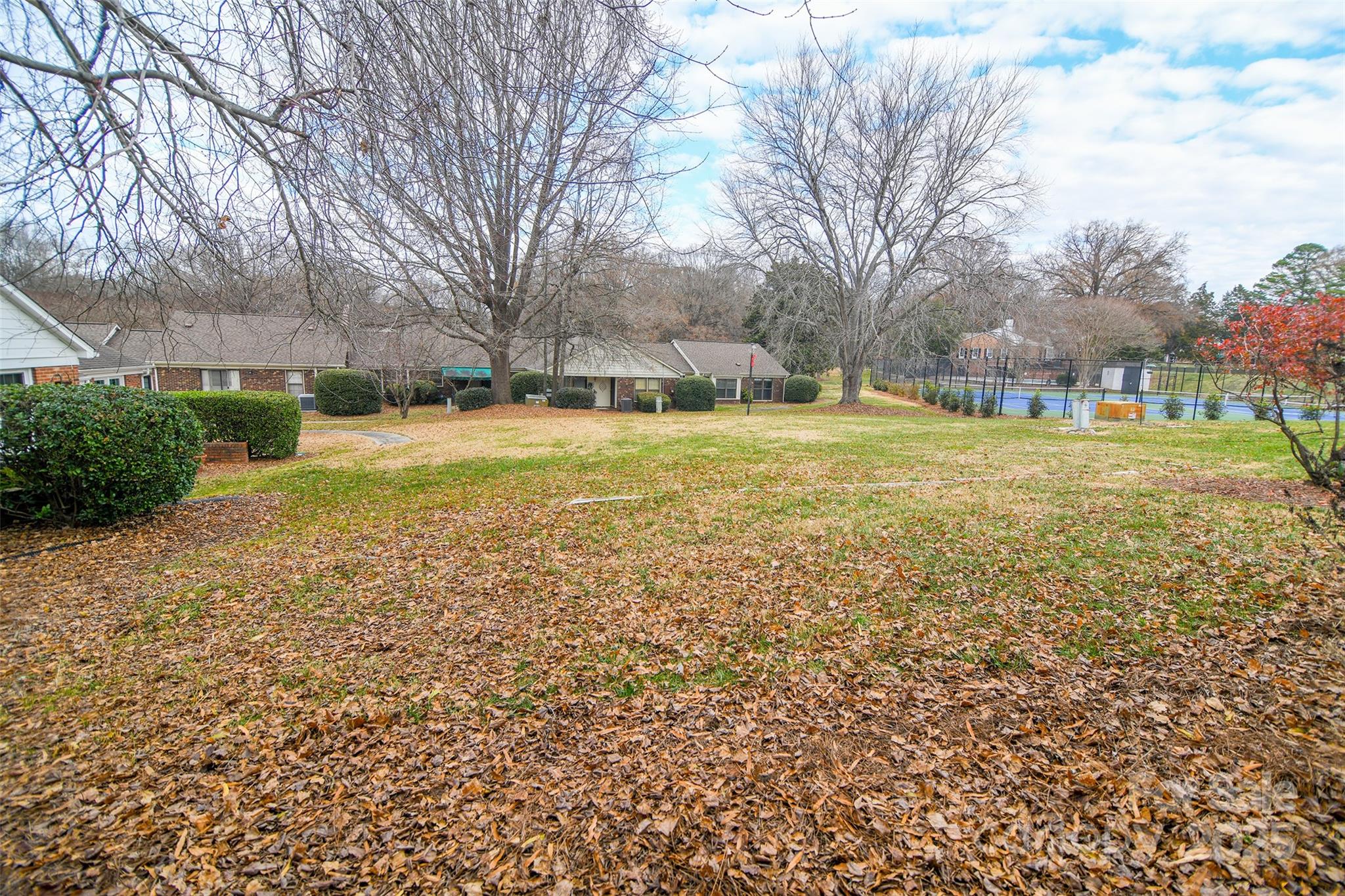 2521 Quail Lake Drive