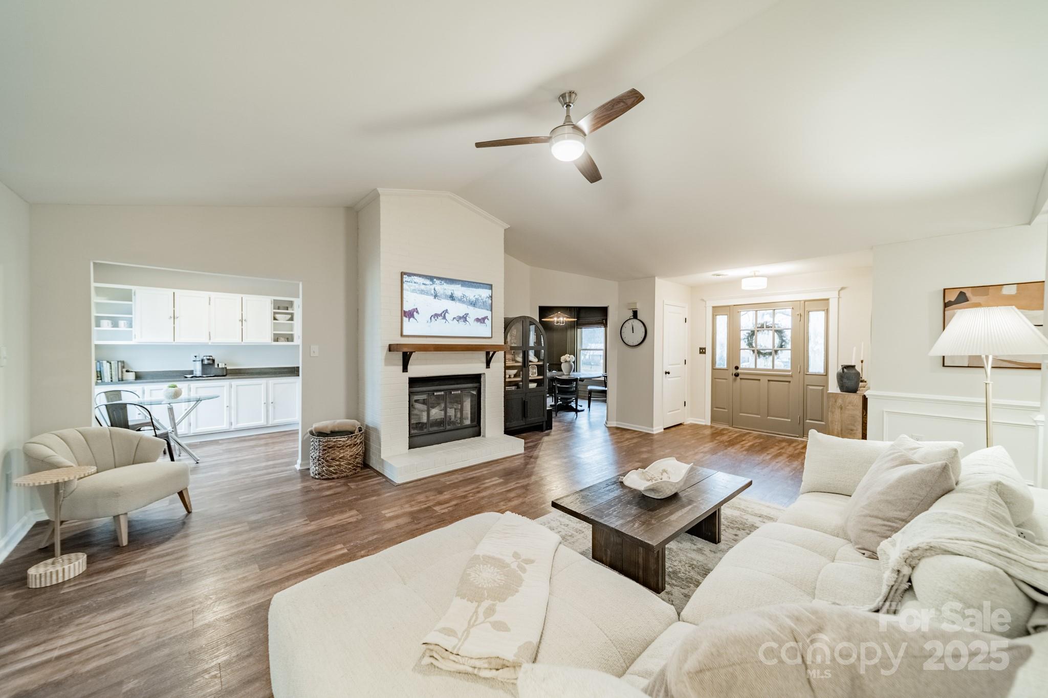 1245 Berryhill Lane