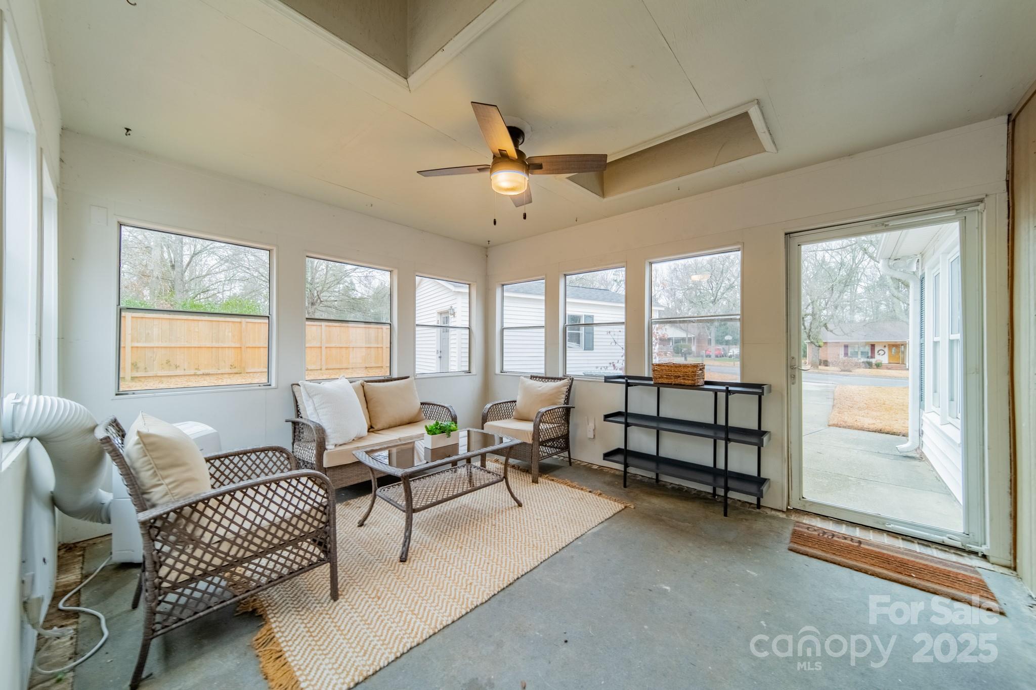 1245 Berryhill Lane
