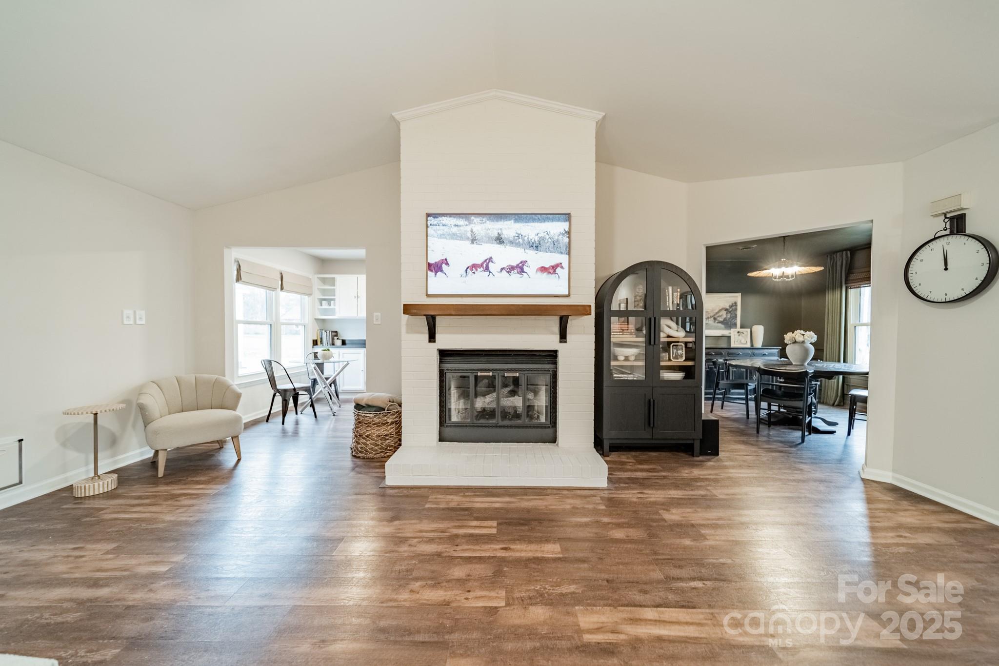 1245 Berryhill Lane
