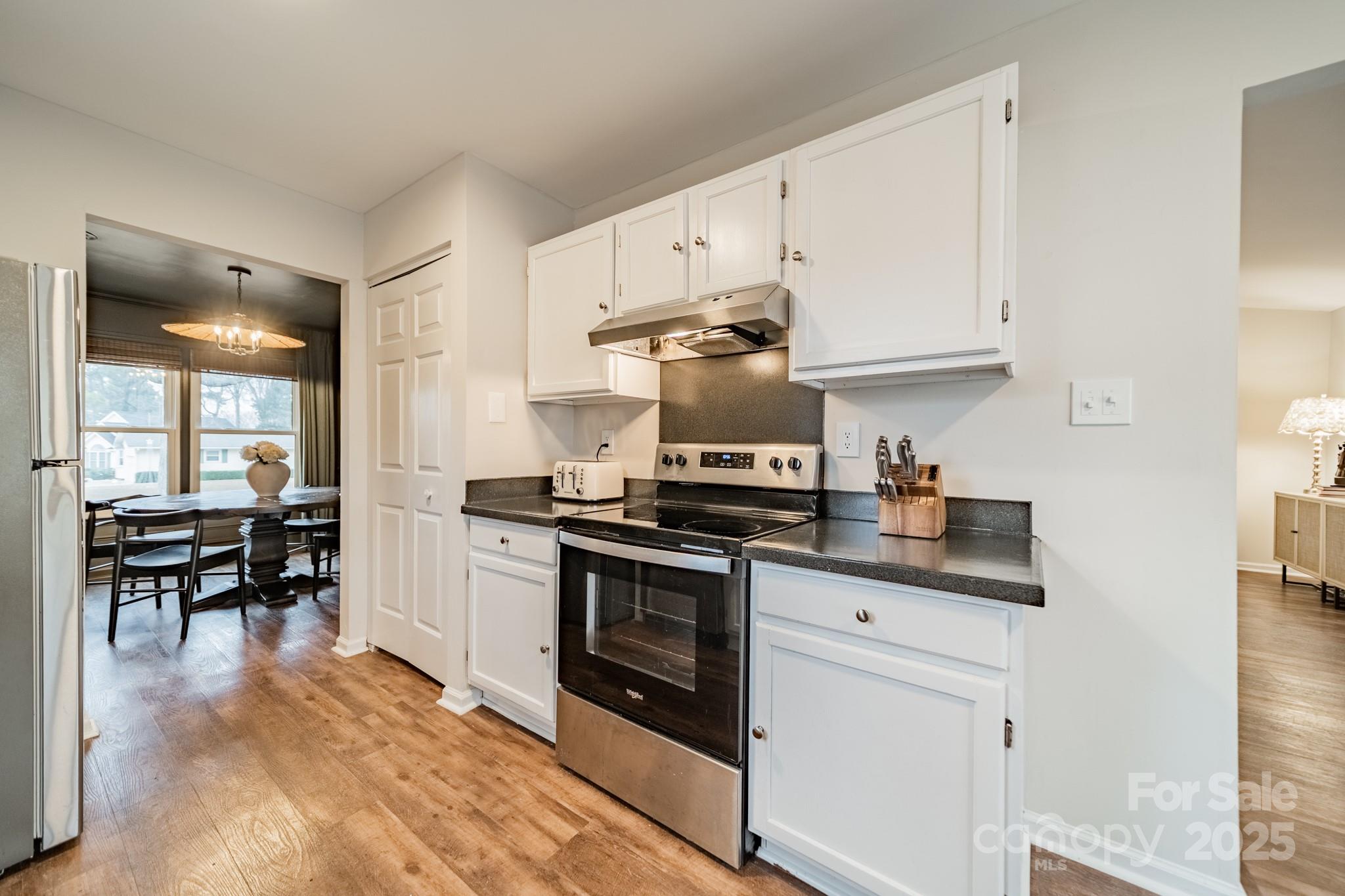 1245 Berryhill Lane