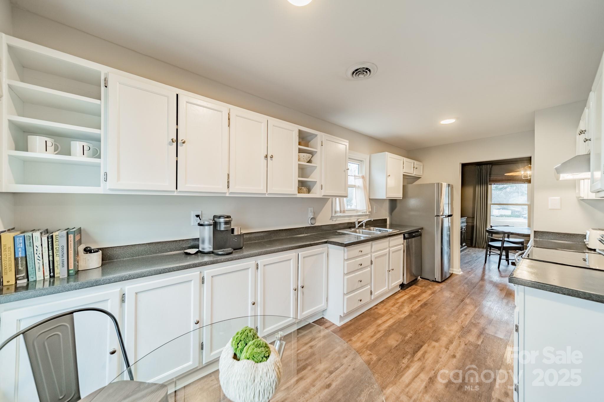 1245 Berryhill Lane