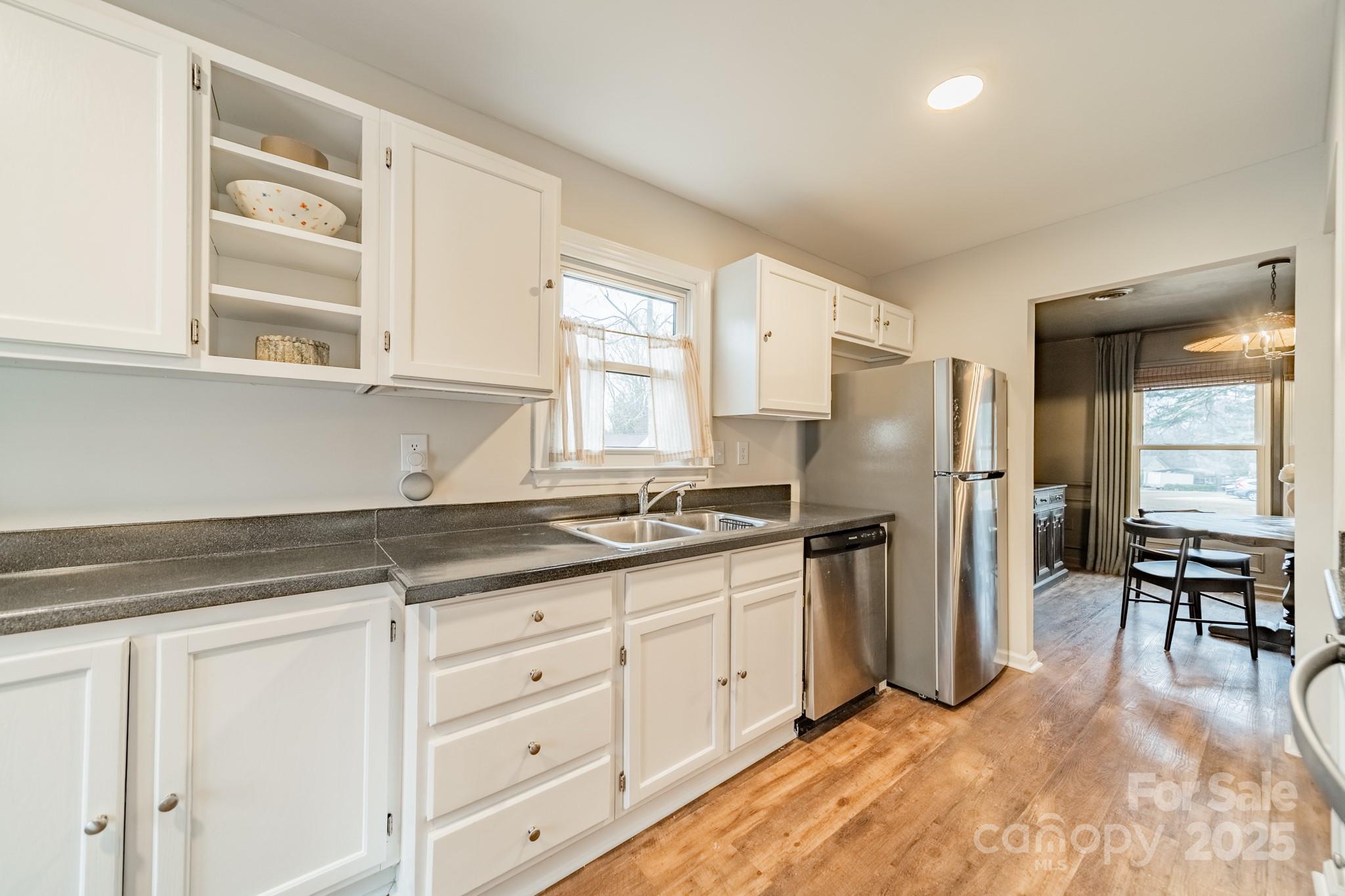 1245 Berryhill Lane