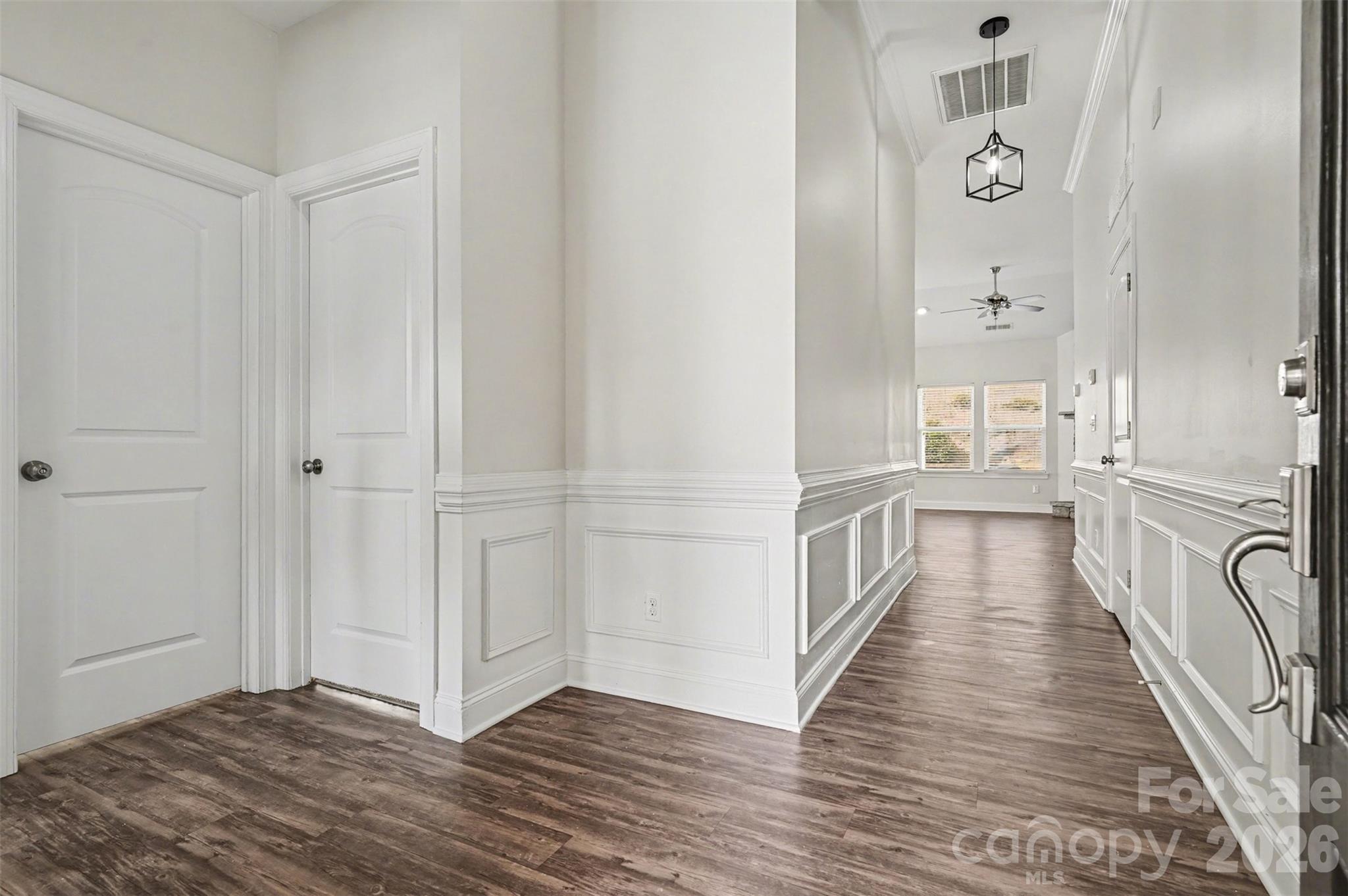 204 Paradise Hills Circle