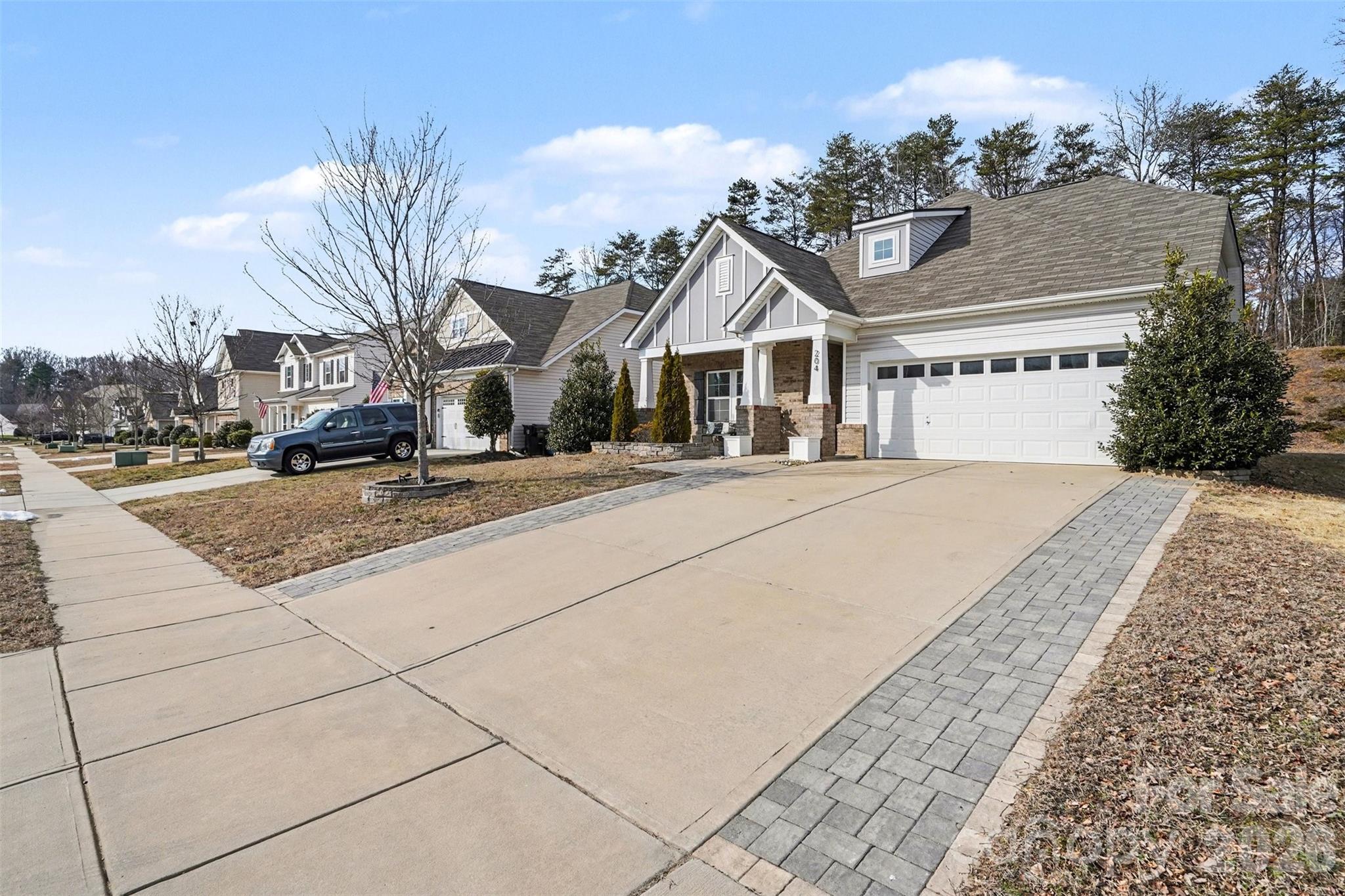 204 Paradise Hills Circle