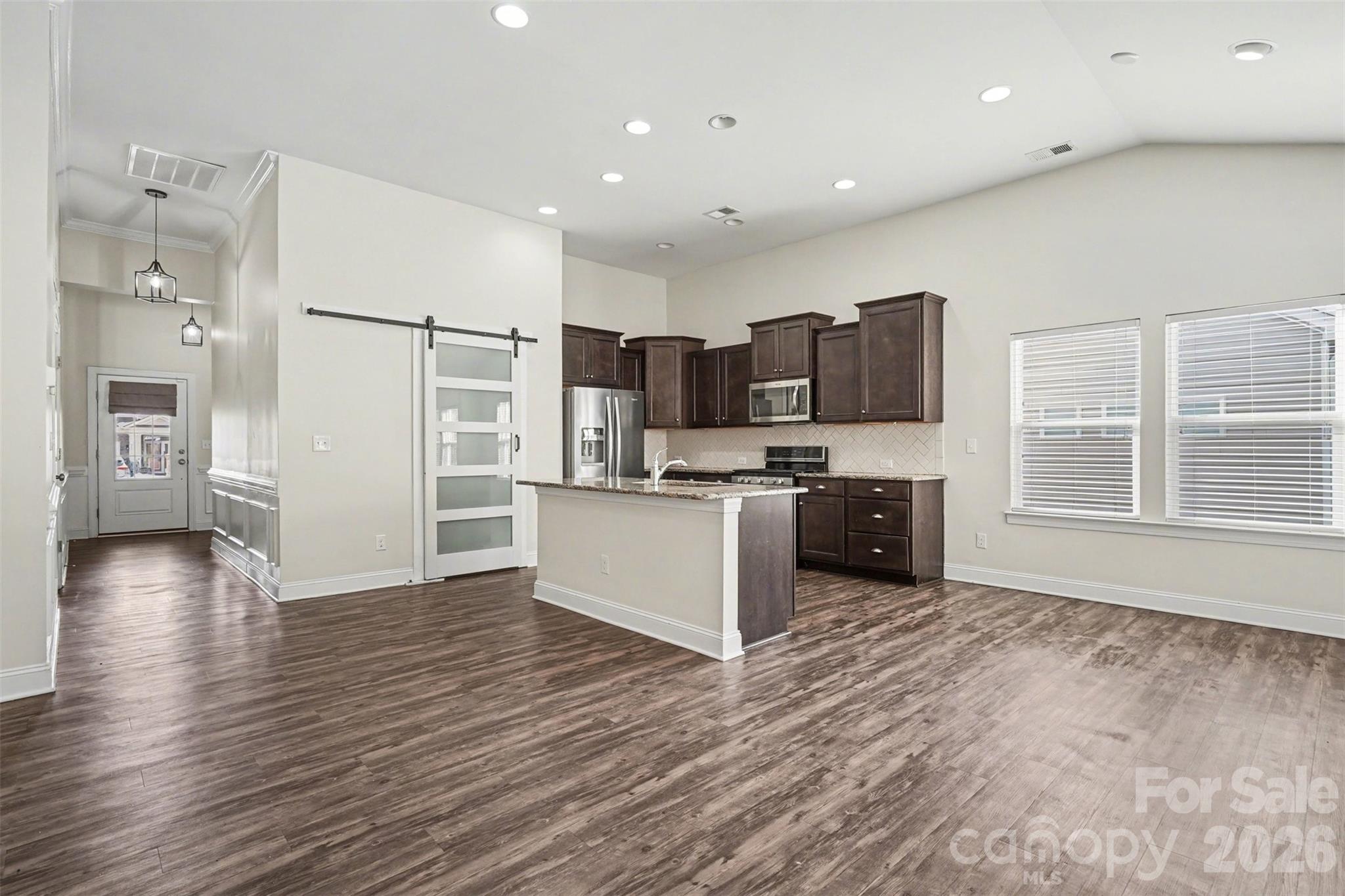 204 Paradise Hills Circle