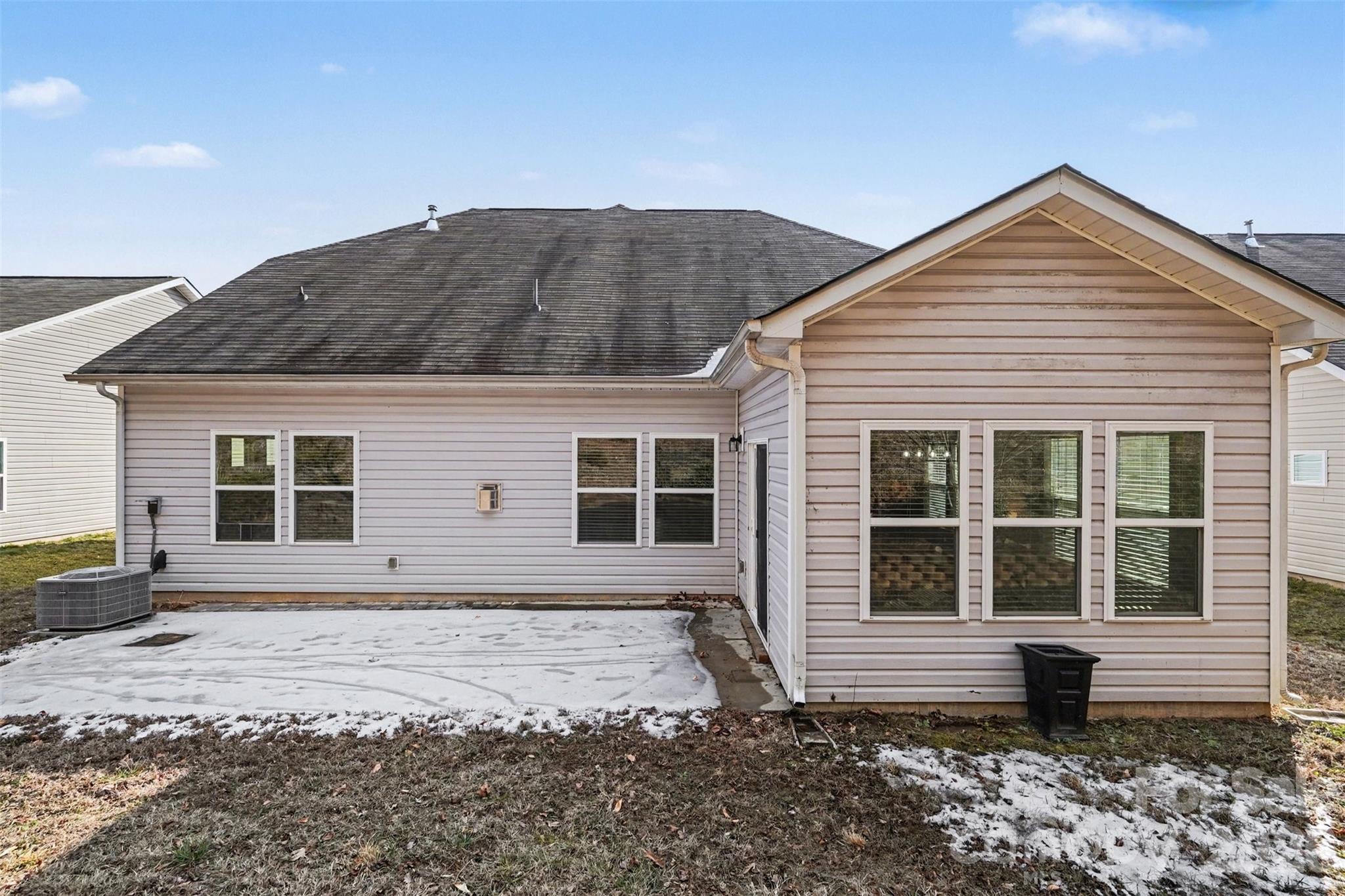 204 Paradise Hills Circle