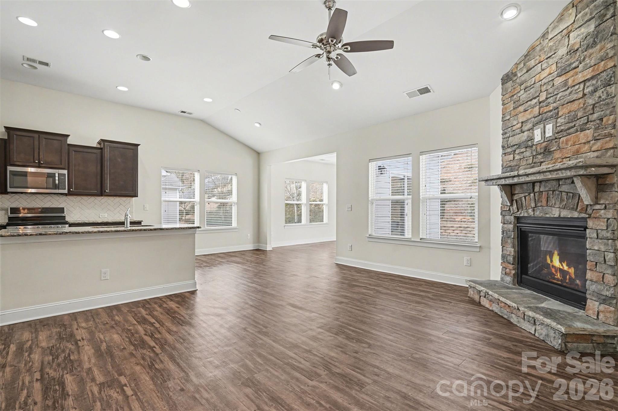 204 Paradise Hills Circle