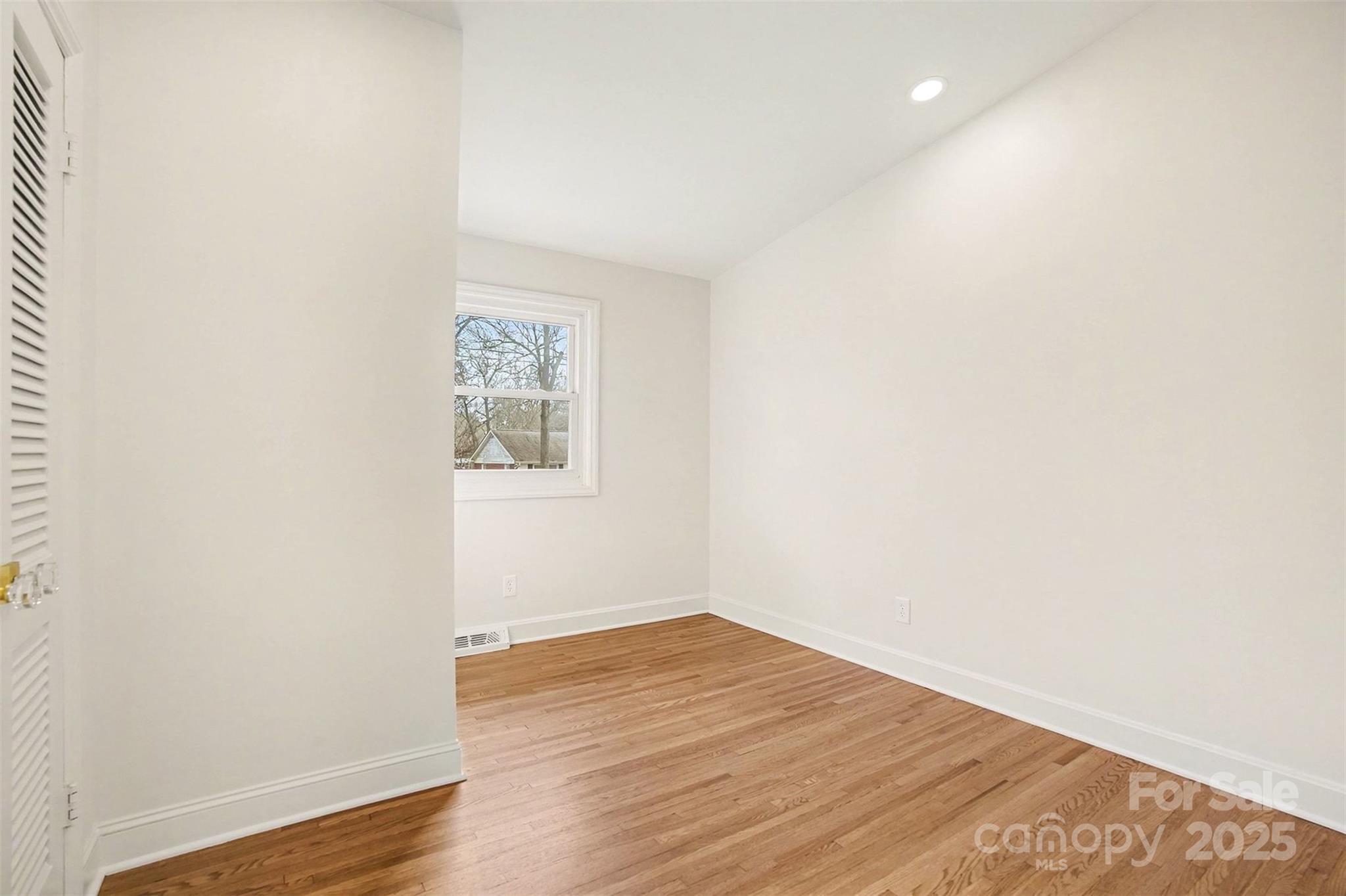 6738 Starcrest Drive