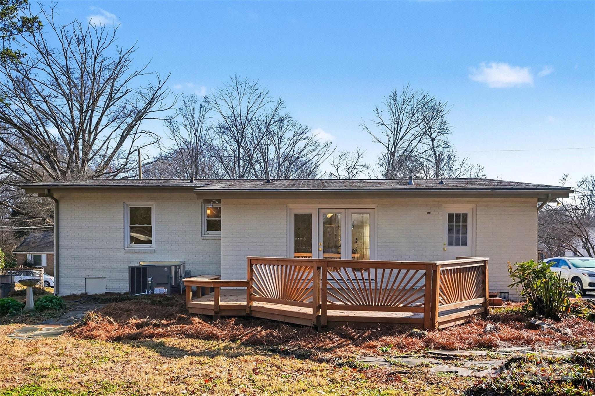 6738 Starcrest Drive