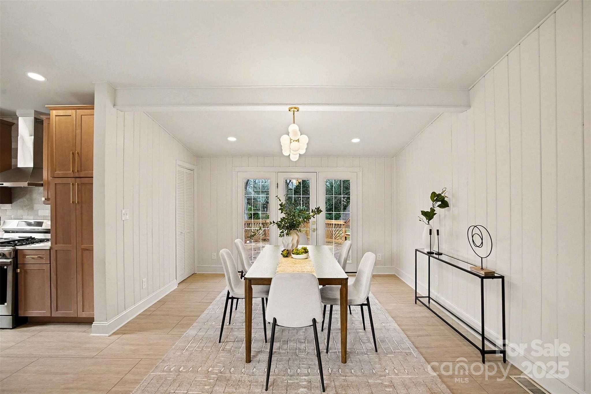 6738 Starcrest Drive