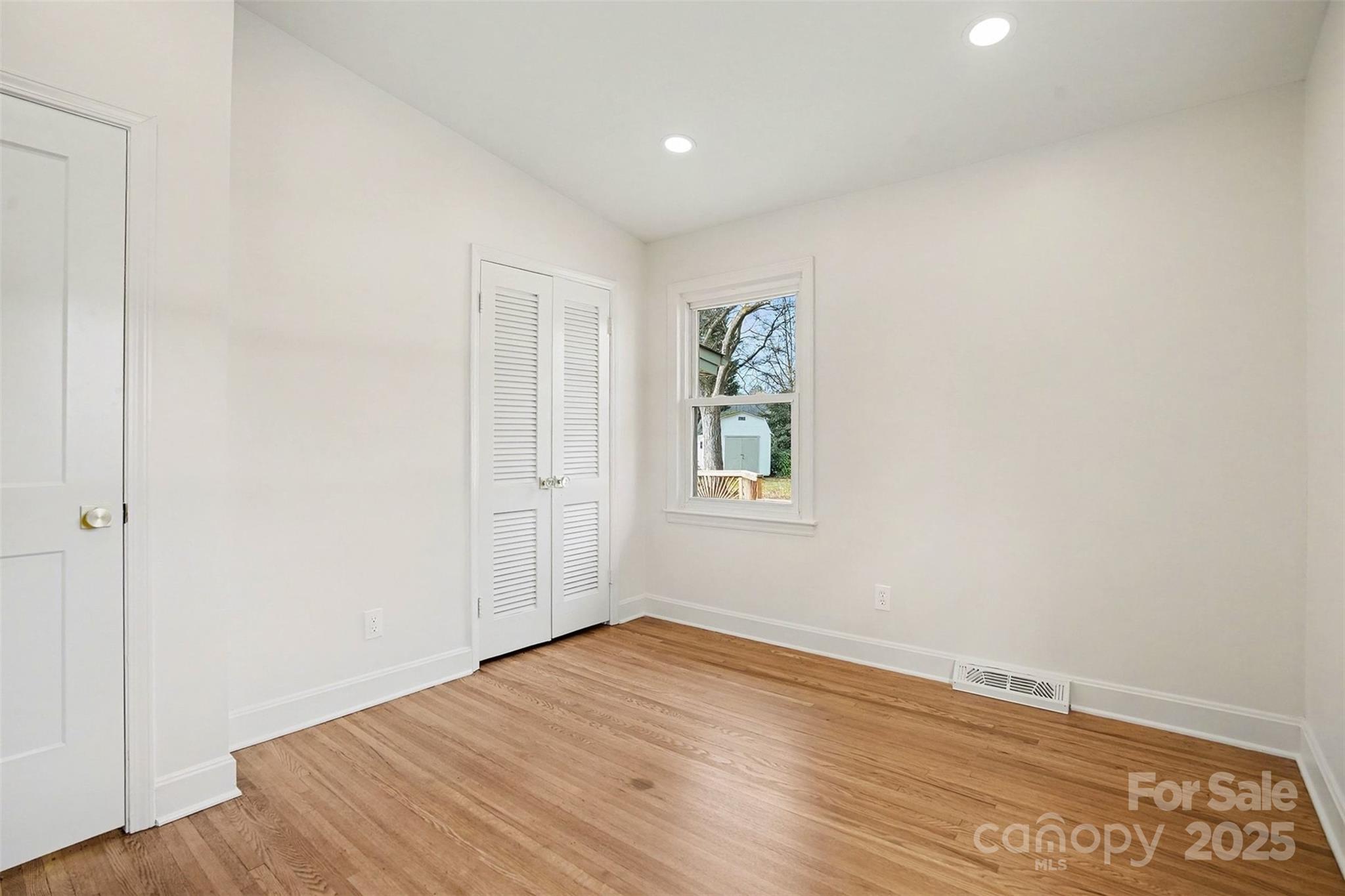 6738 Starcrest Drive