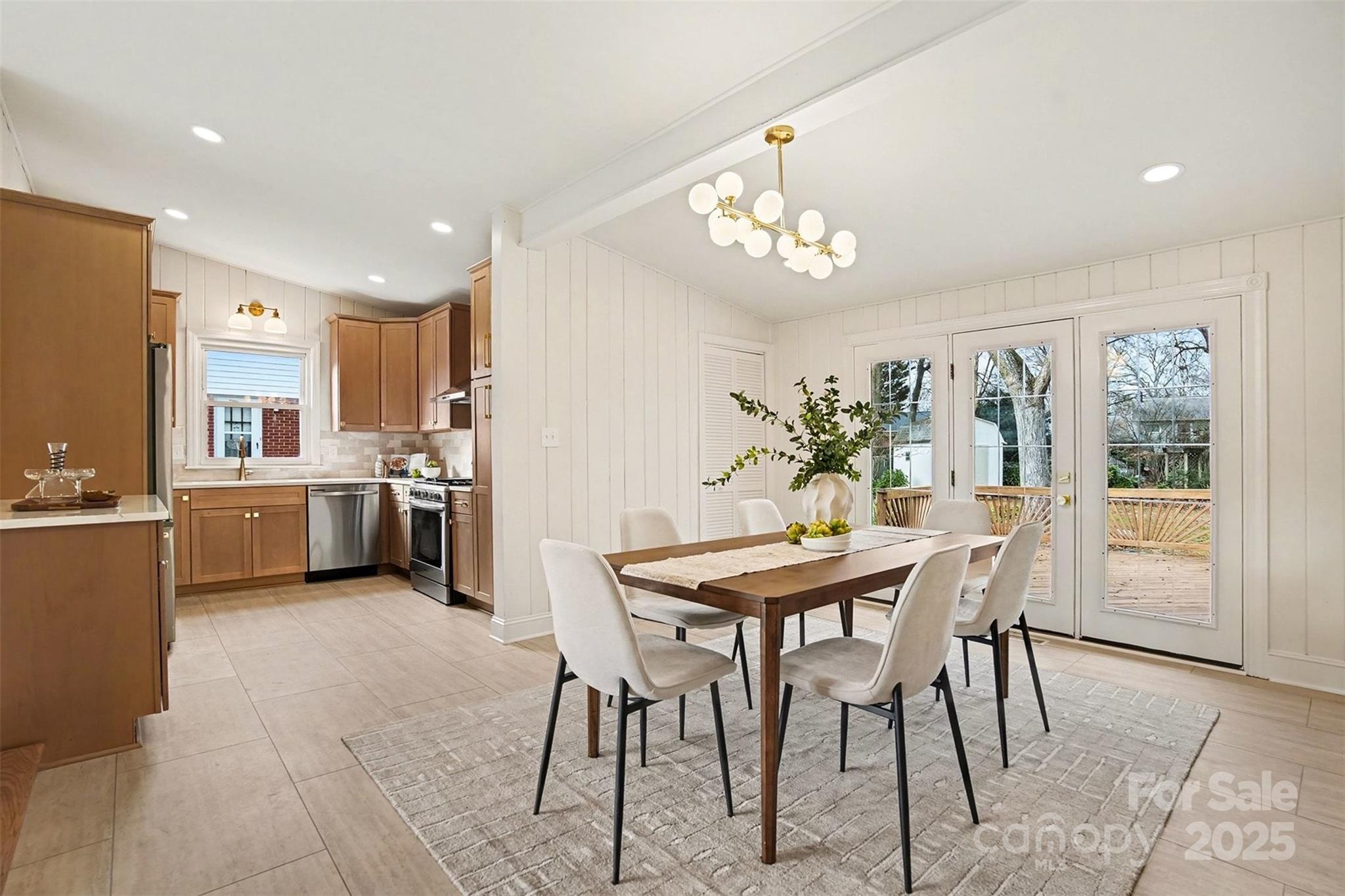 6738 Starcrest Drive