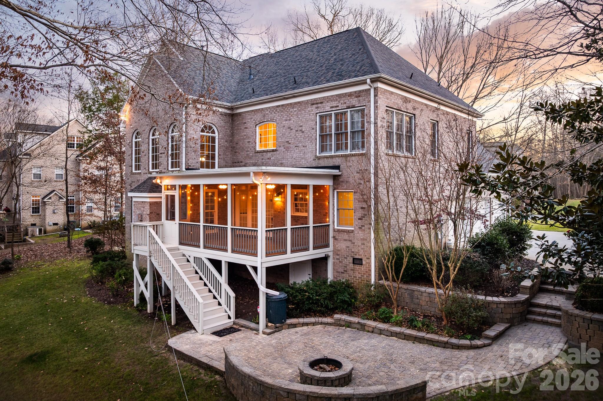 1237 Waynewood Drive