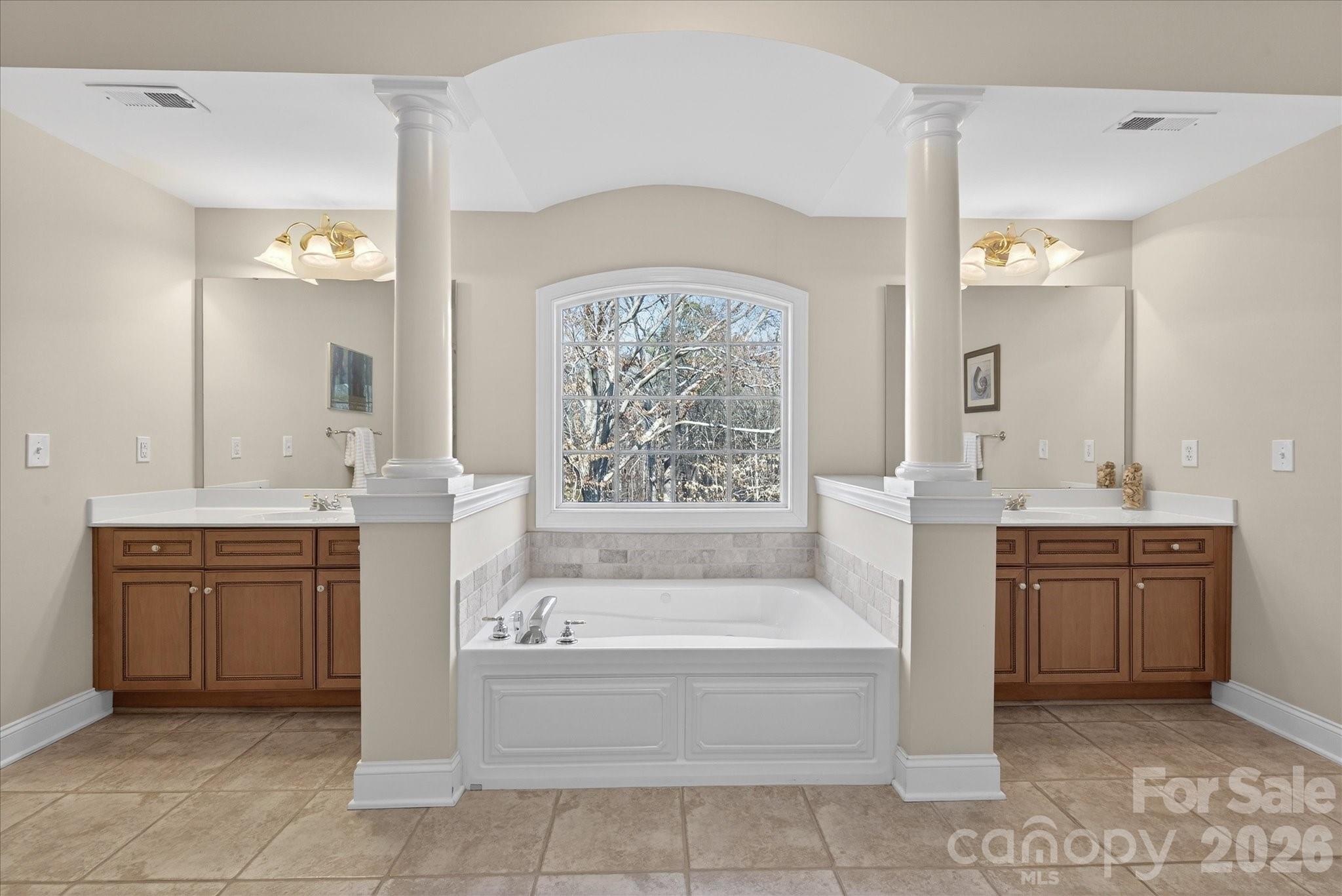 1237 Waynewood Drive