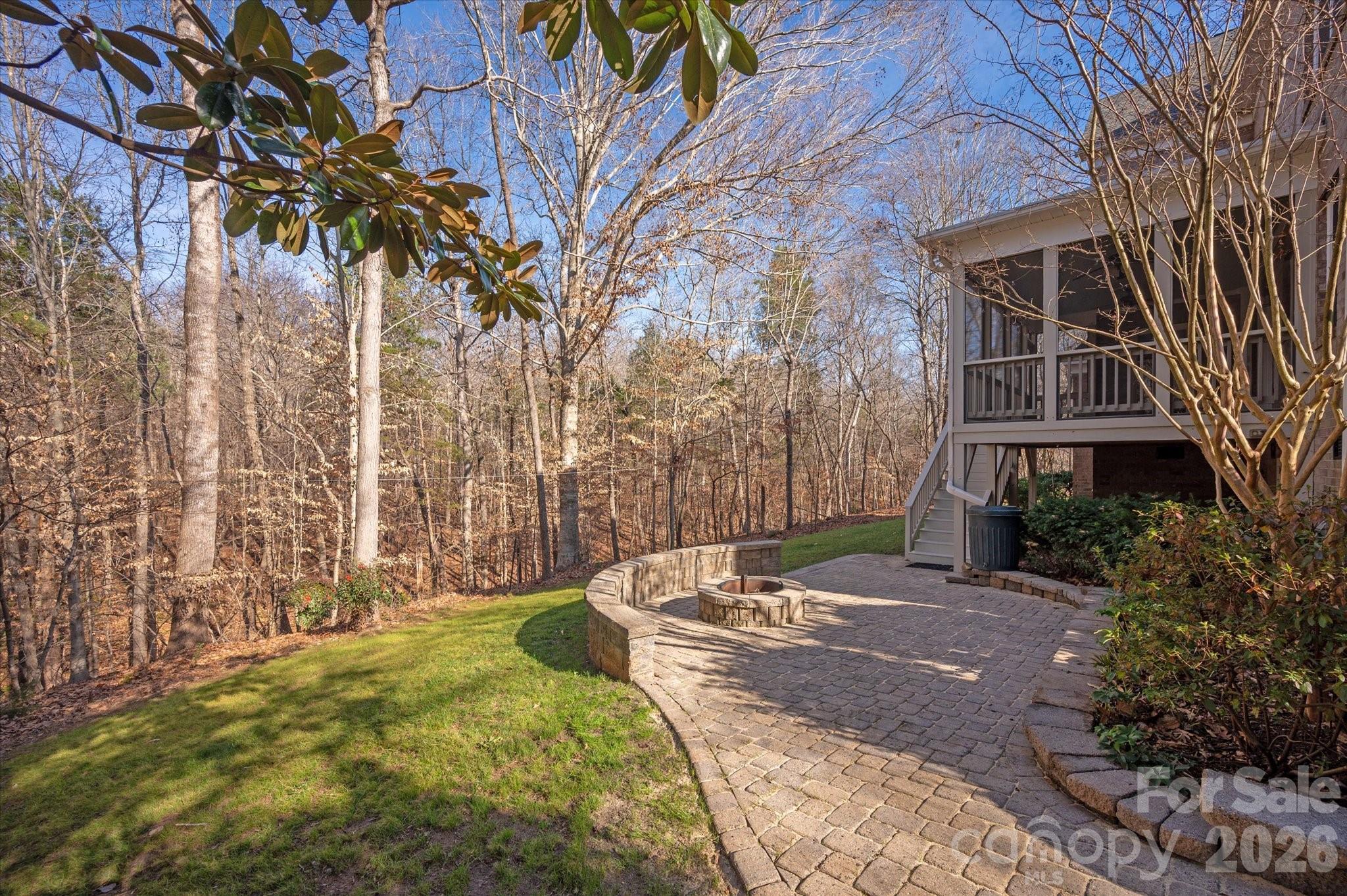1237 Waynewood Drive