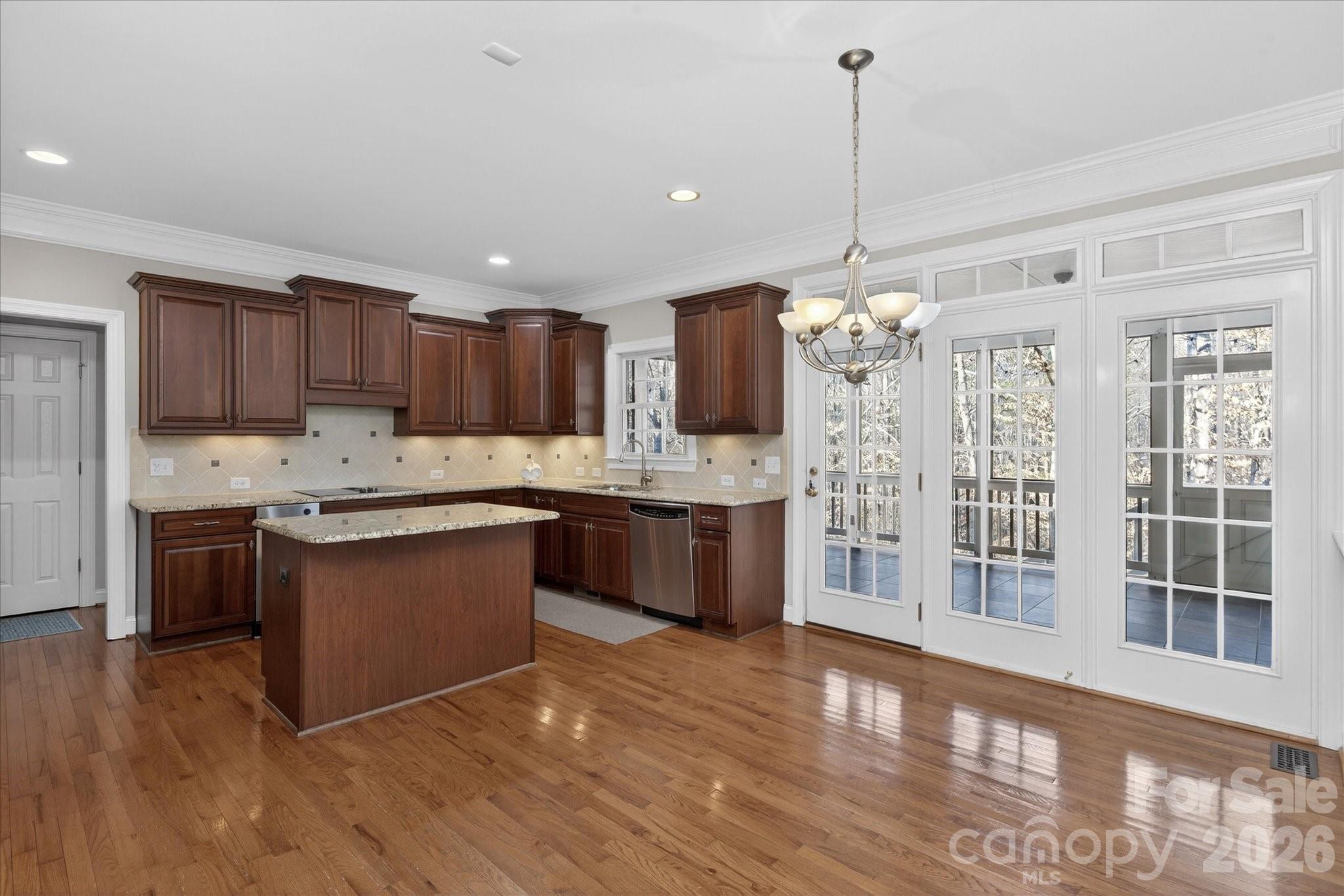 1237 Waynewood Drive