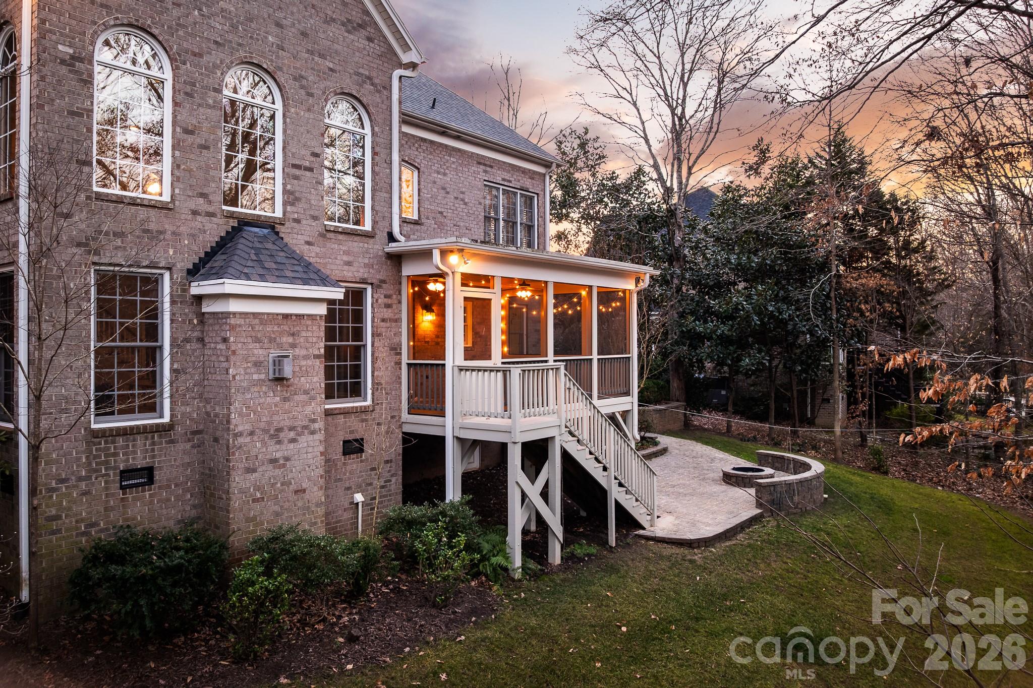 1237 Waynewood Drive