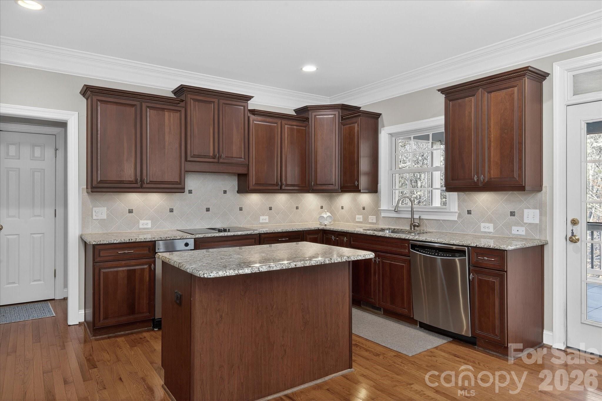 1237 Waynewood Drive
